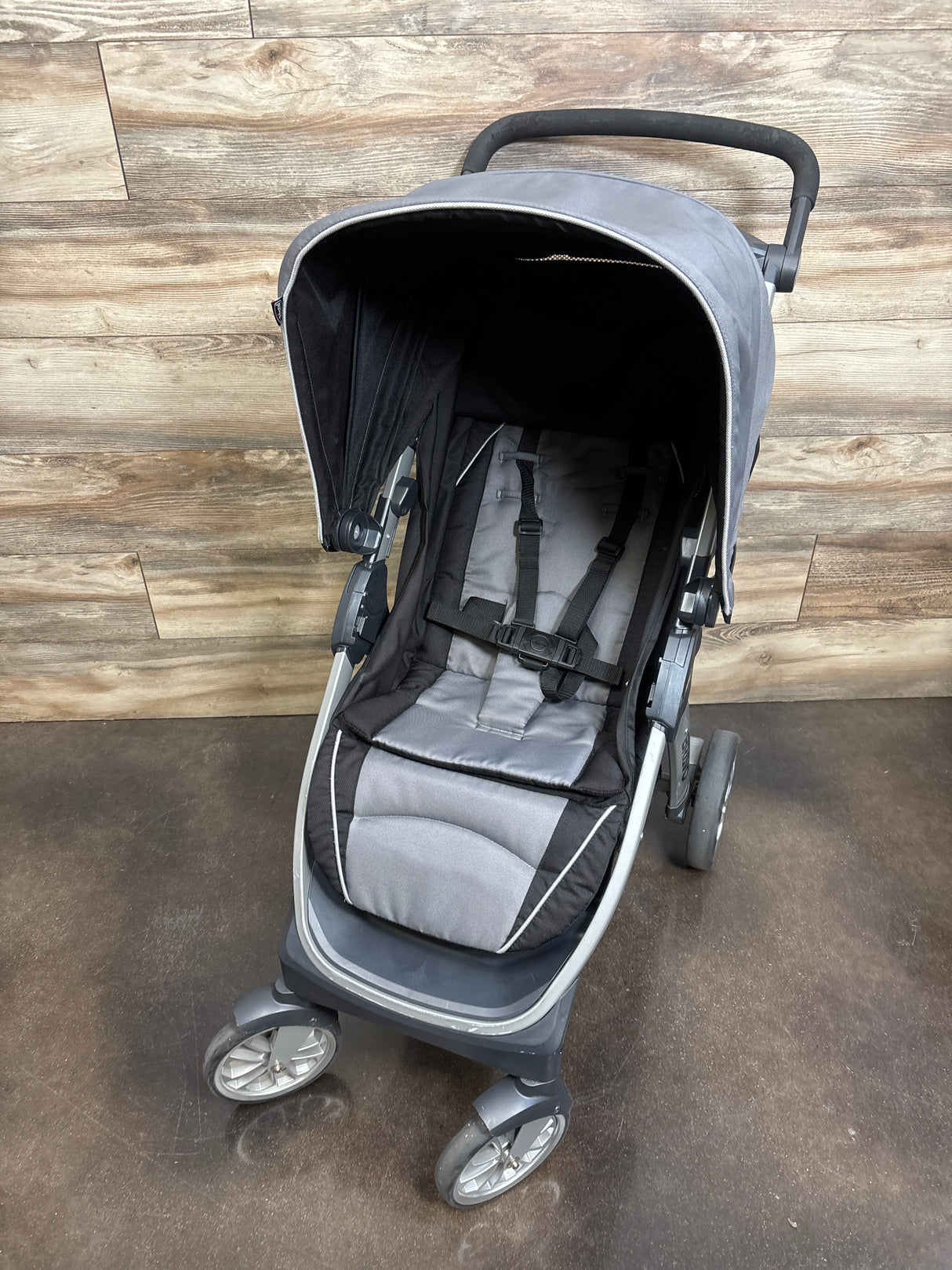 Chicco Bravo Quick-Fold Stroller in Pewter