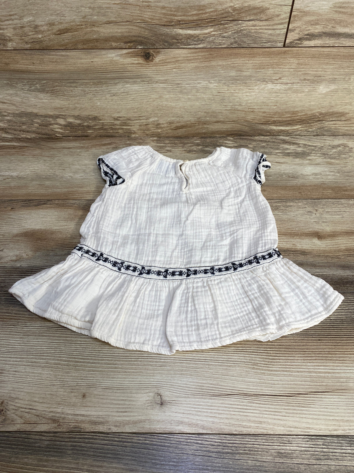 Old Navy Embroidered Peplum Top White sz 18-24m