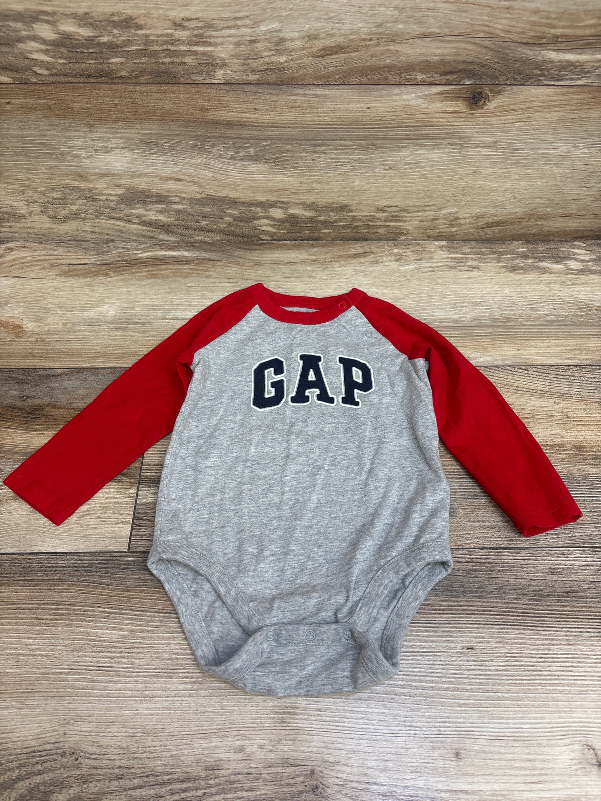 Baby Gap Long Sleeve Raglan Bodysuit Red sz 12-18m