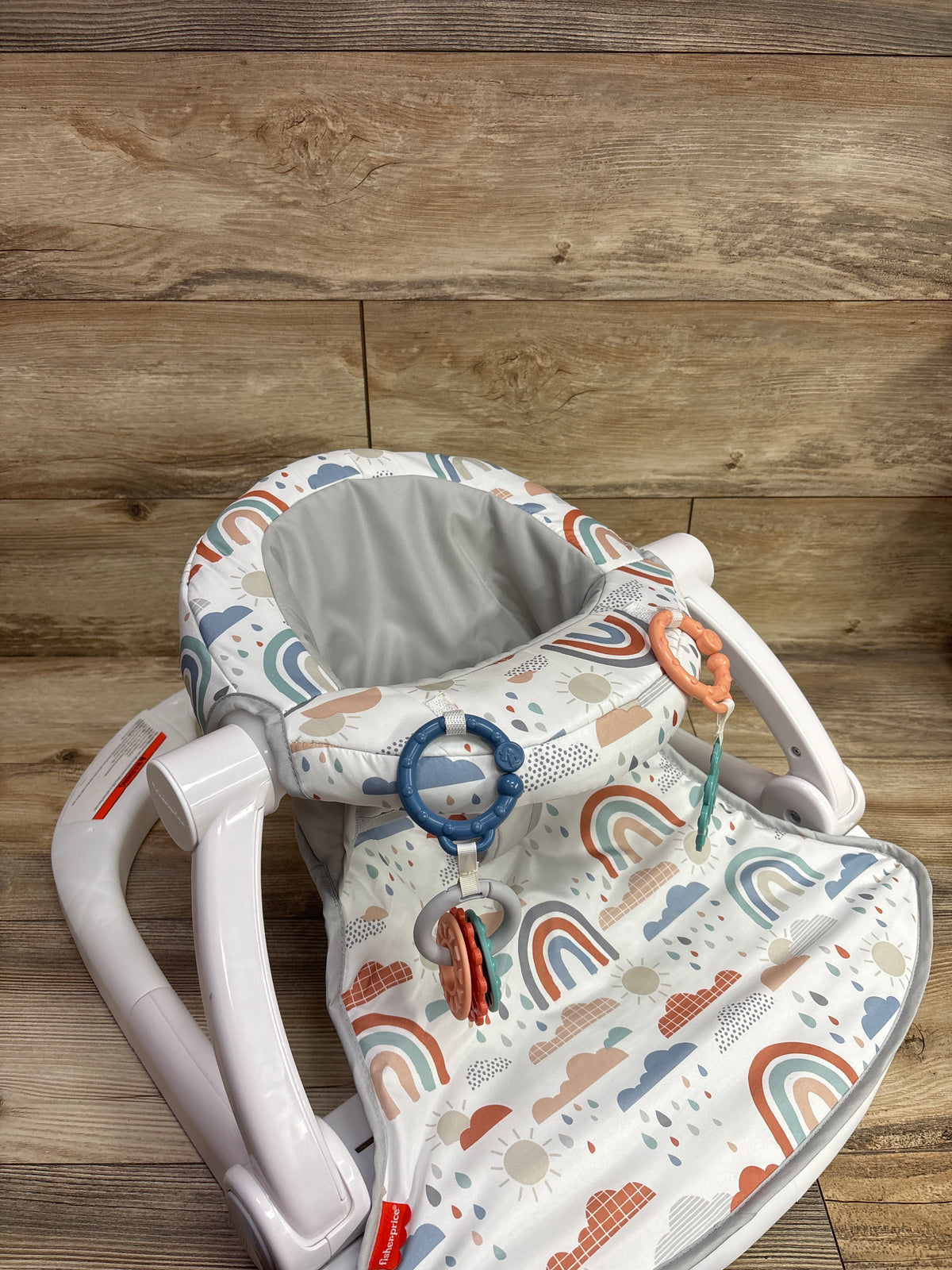 Fisher Price Sit-Me-Up Floor Seat in Rainbow Showers