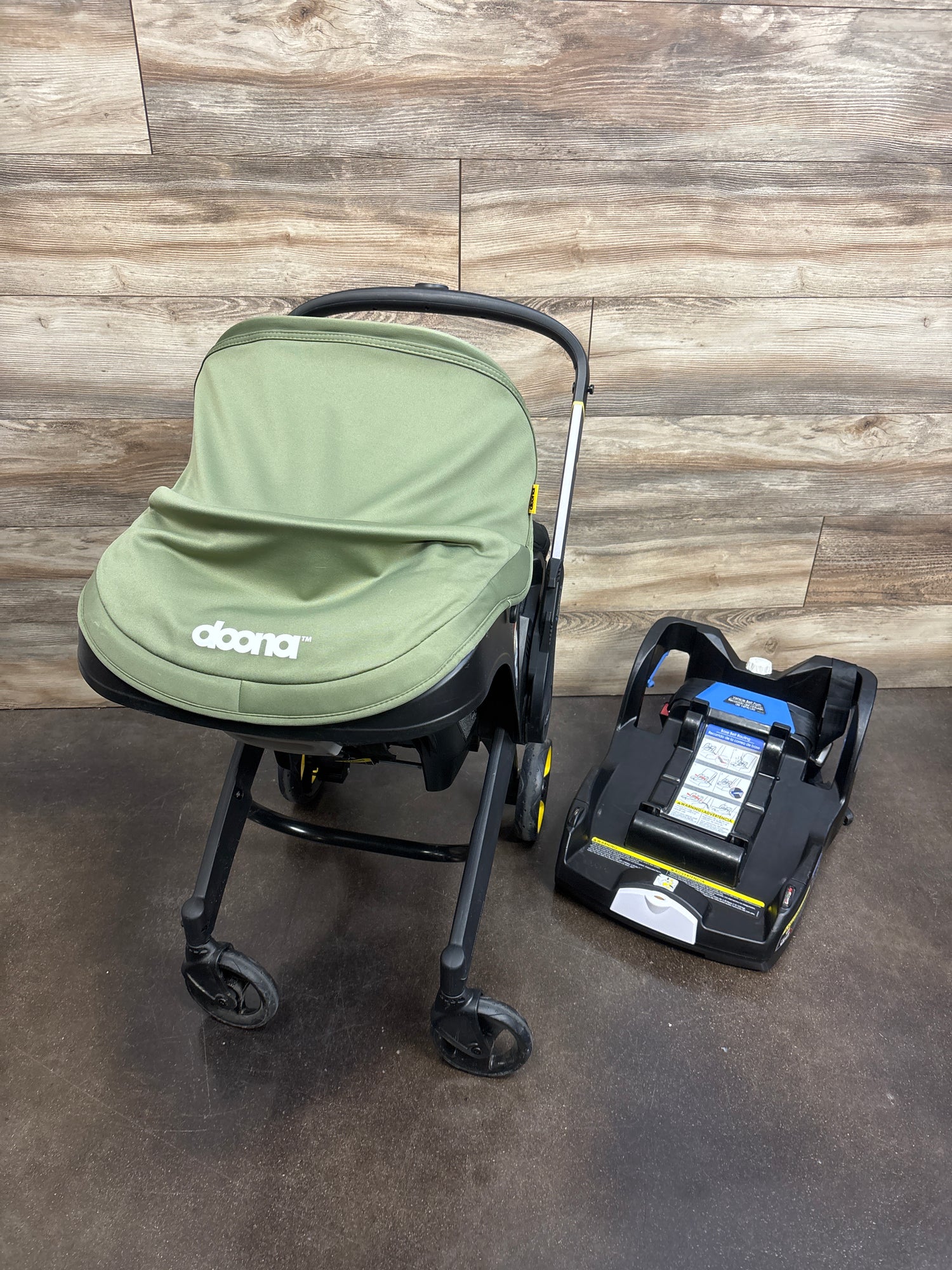 Doona Car Seat & Stroller All-in-One Travel System, Desert Green*