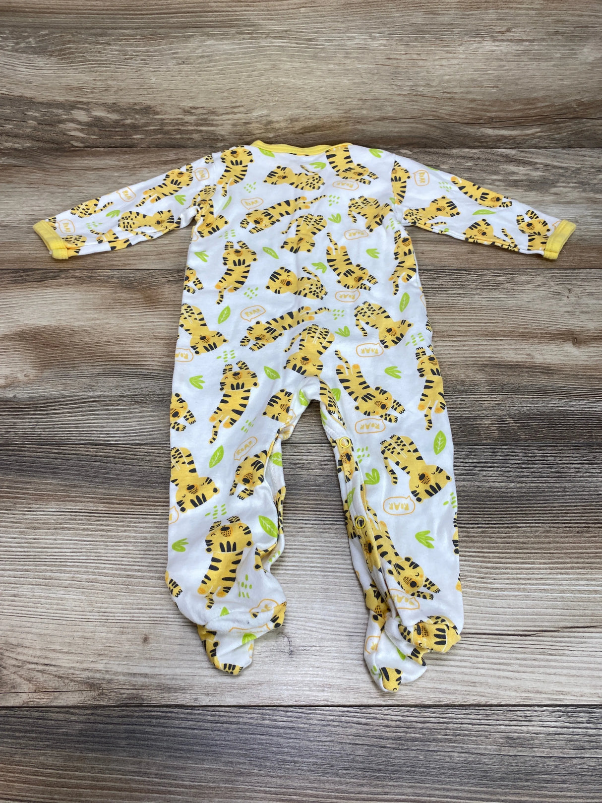 Tiger Print Sleeper White sz 6-9m