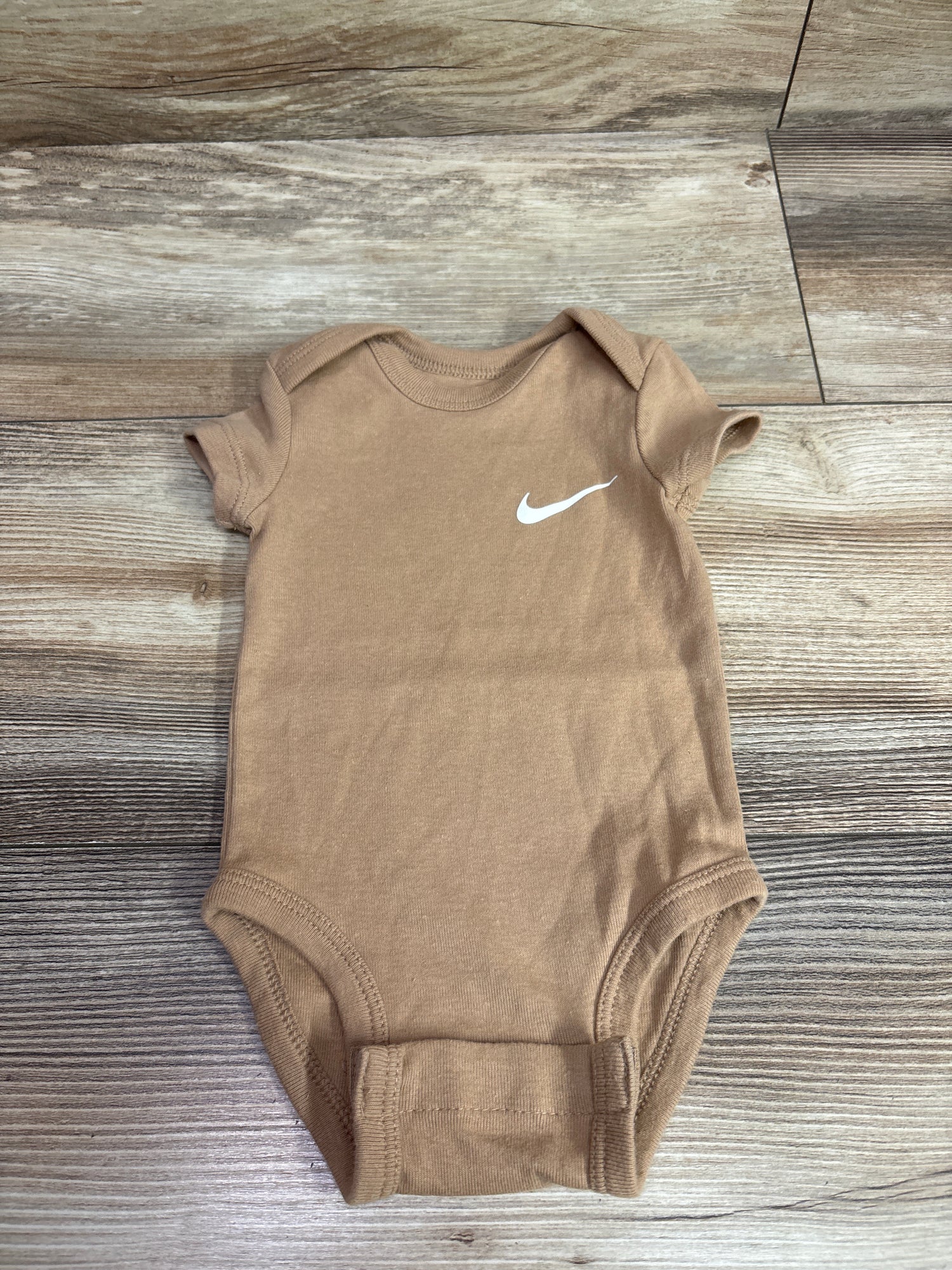 Nike Bodysuit Tan sz 3m