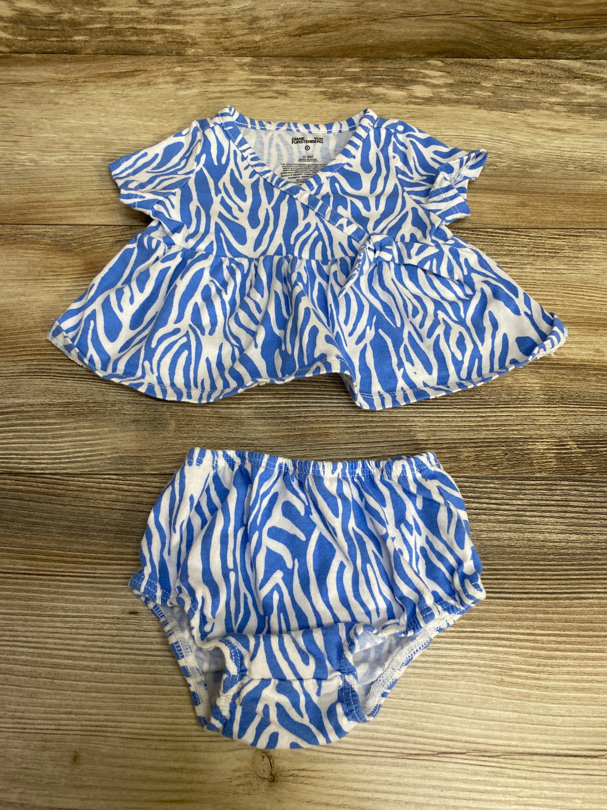 Diane Von Furstenberg 2pc Faux Wrap Top & Bloomers Blue sz 0-3m