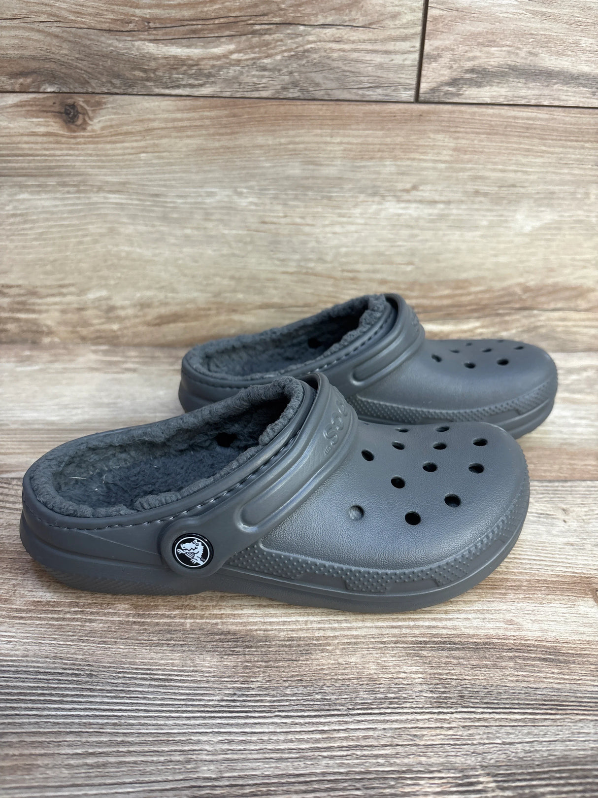Crocs Classic Lined Clogs Grey sz 2Y