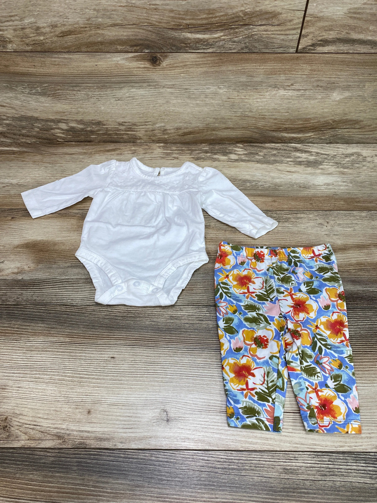 Carter's 2pc Embroidered Bodysuit & Pants White sz 3m