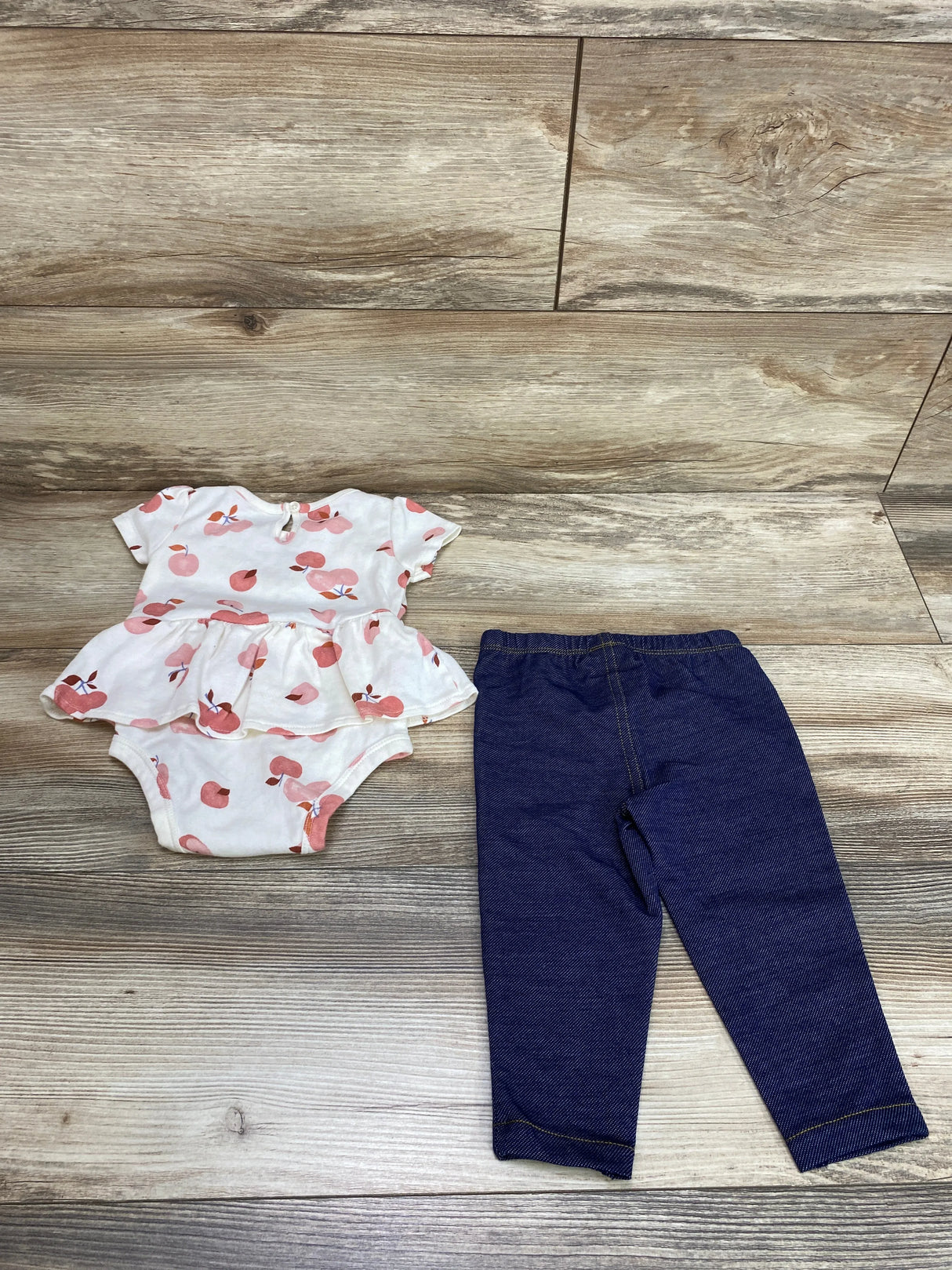 Carter's 2pc Apple Print Bodysuit & Leggings White sz 9m