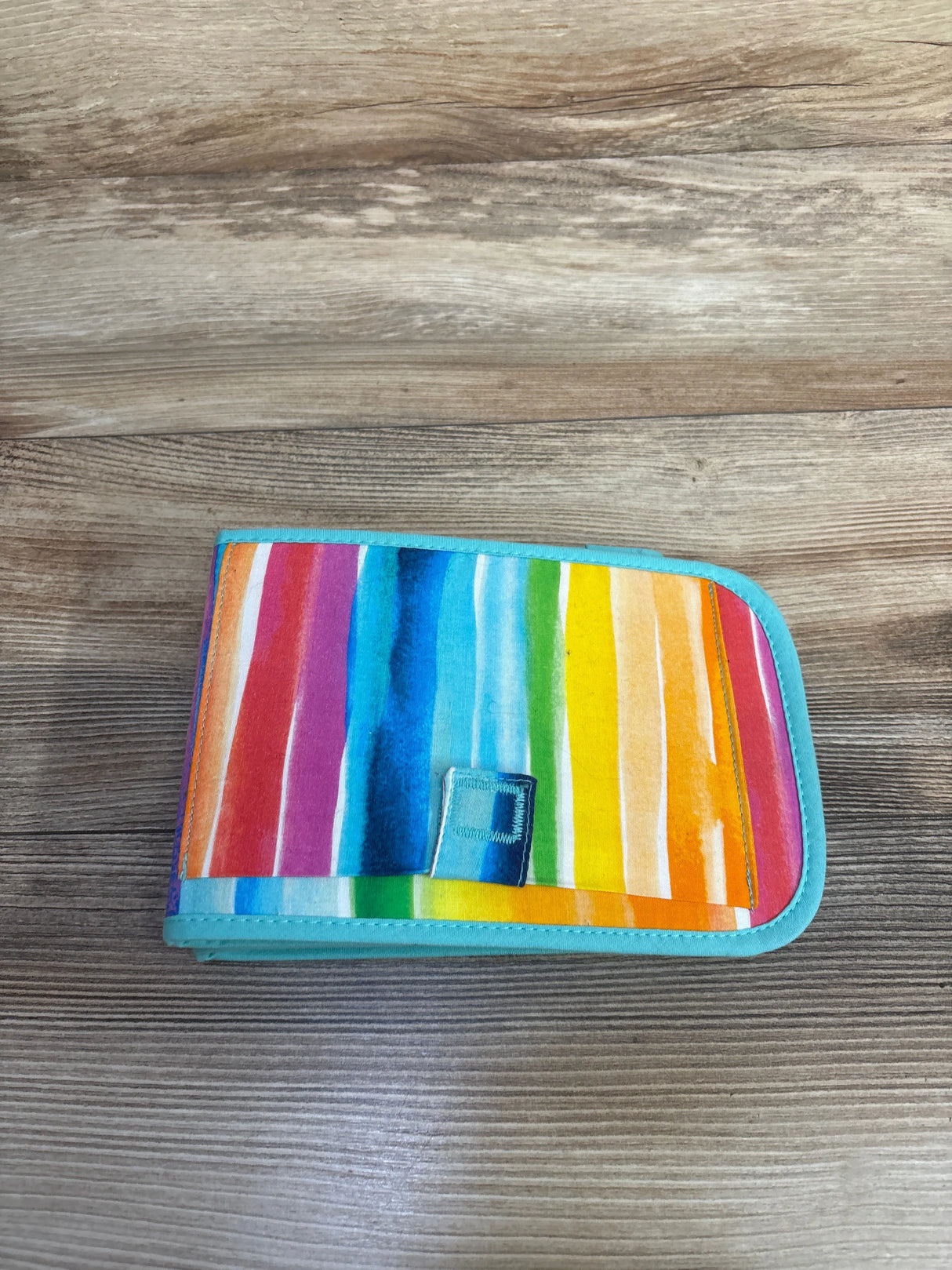 Lovevery Standing Card Holder