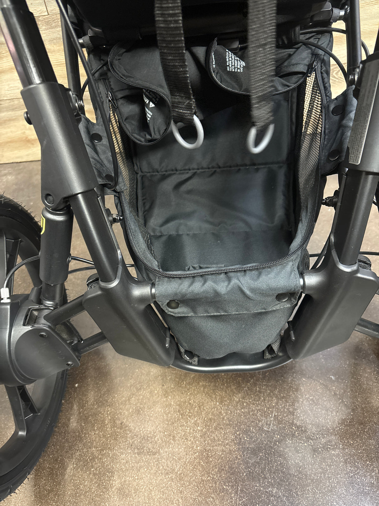 BOB Gear Wayfinder Jogging Stroller in Canyon
