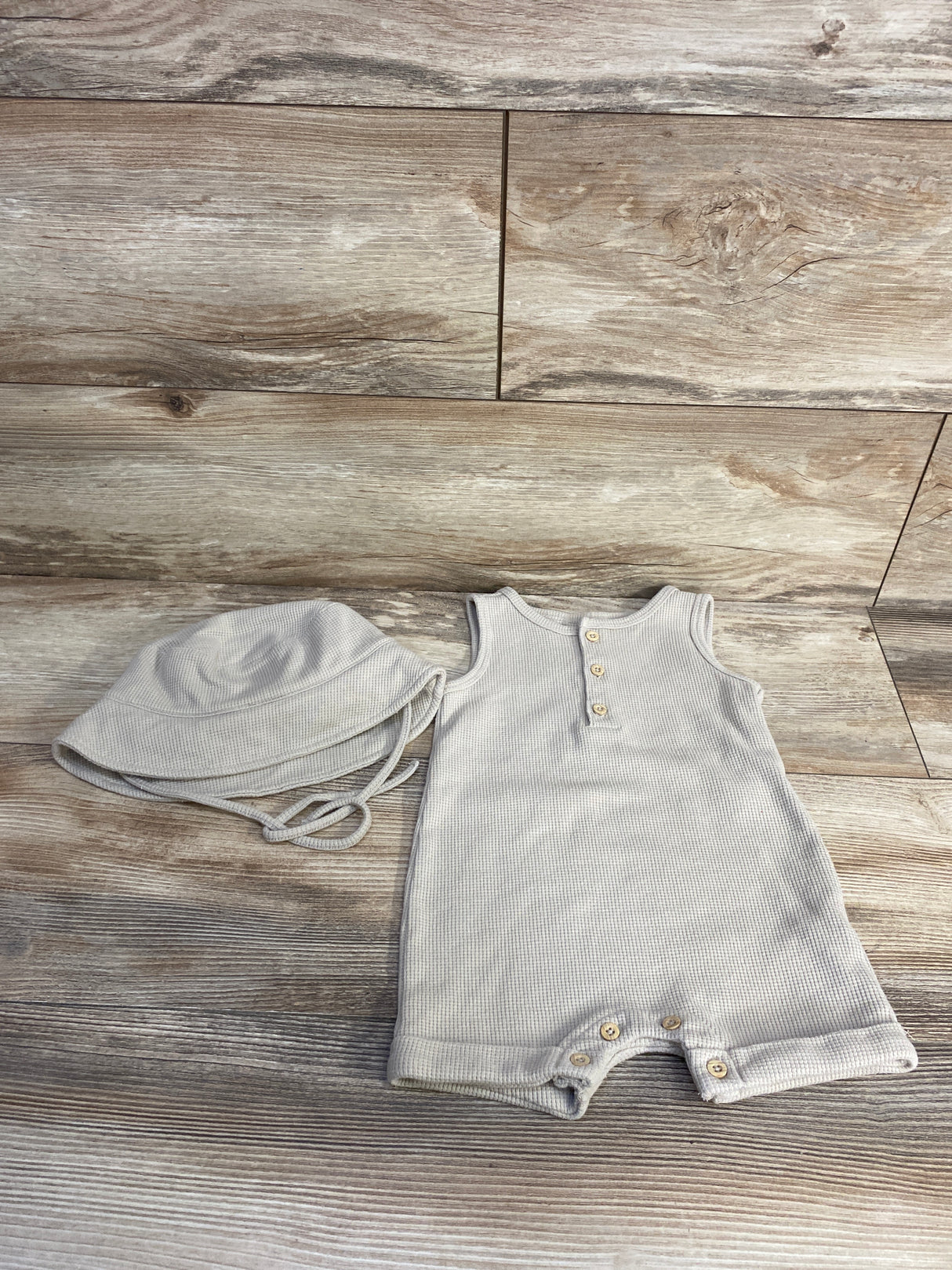 PL Baby 2pc Henley Romper & Bucket Hat Beige sz 12m