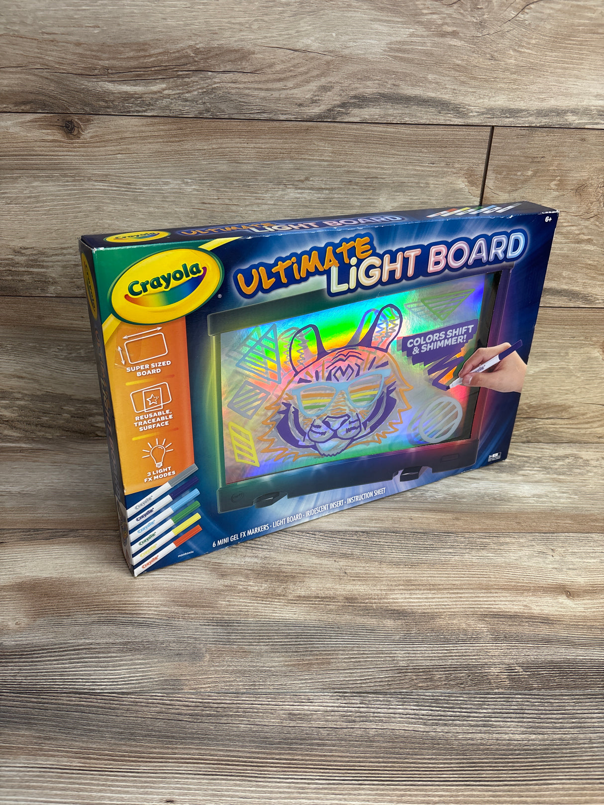 NEW Crayola Ultimate Light Board