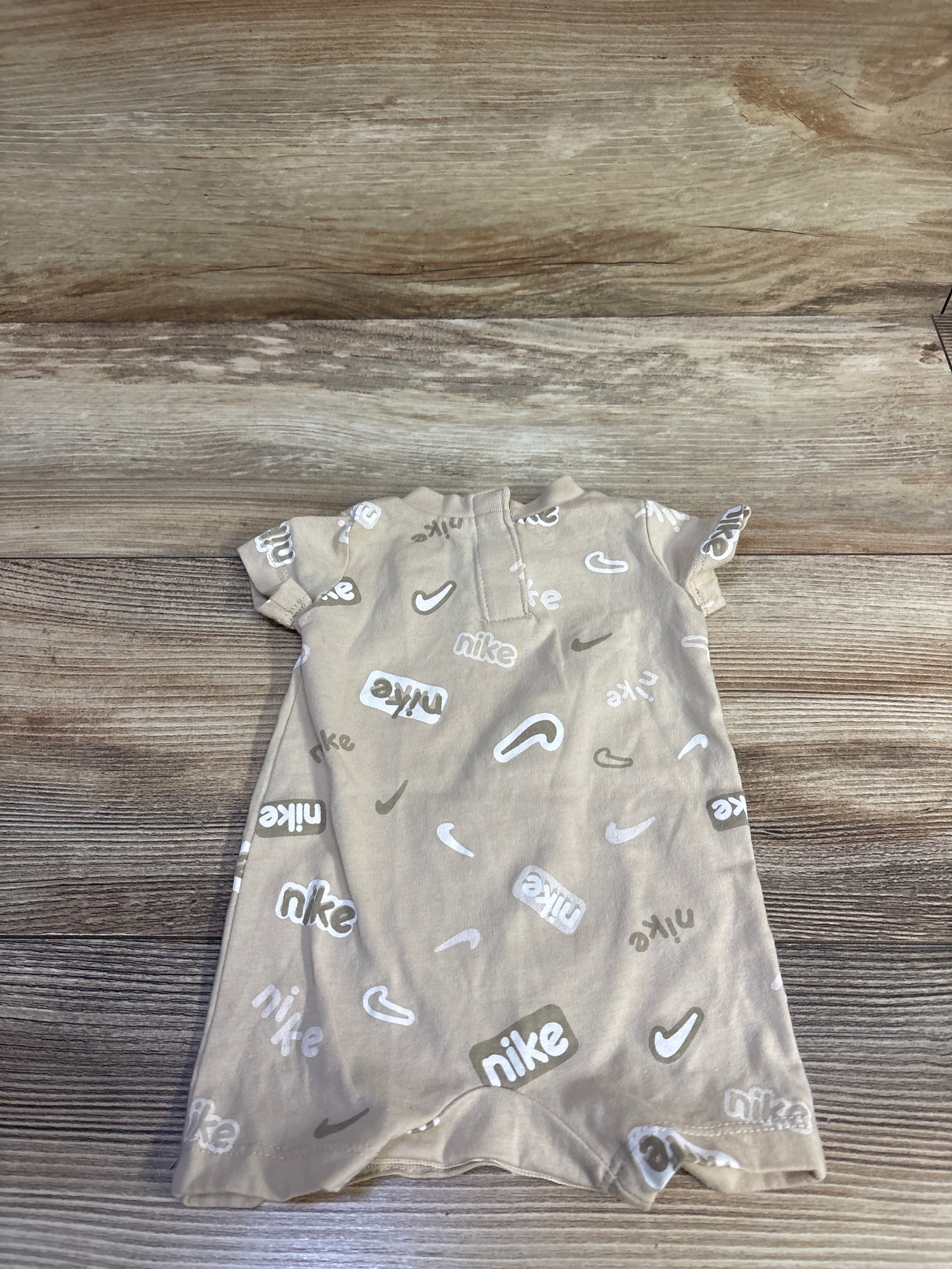 Nike Shortie Romper Beige sz Newborn