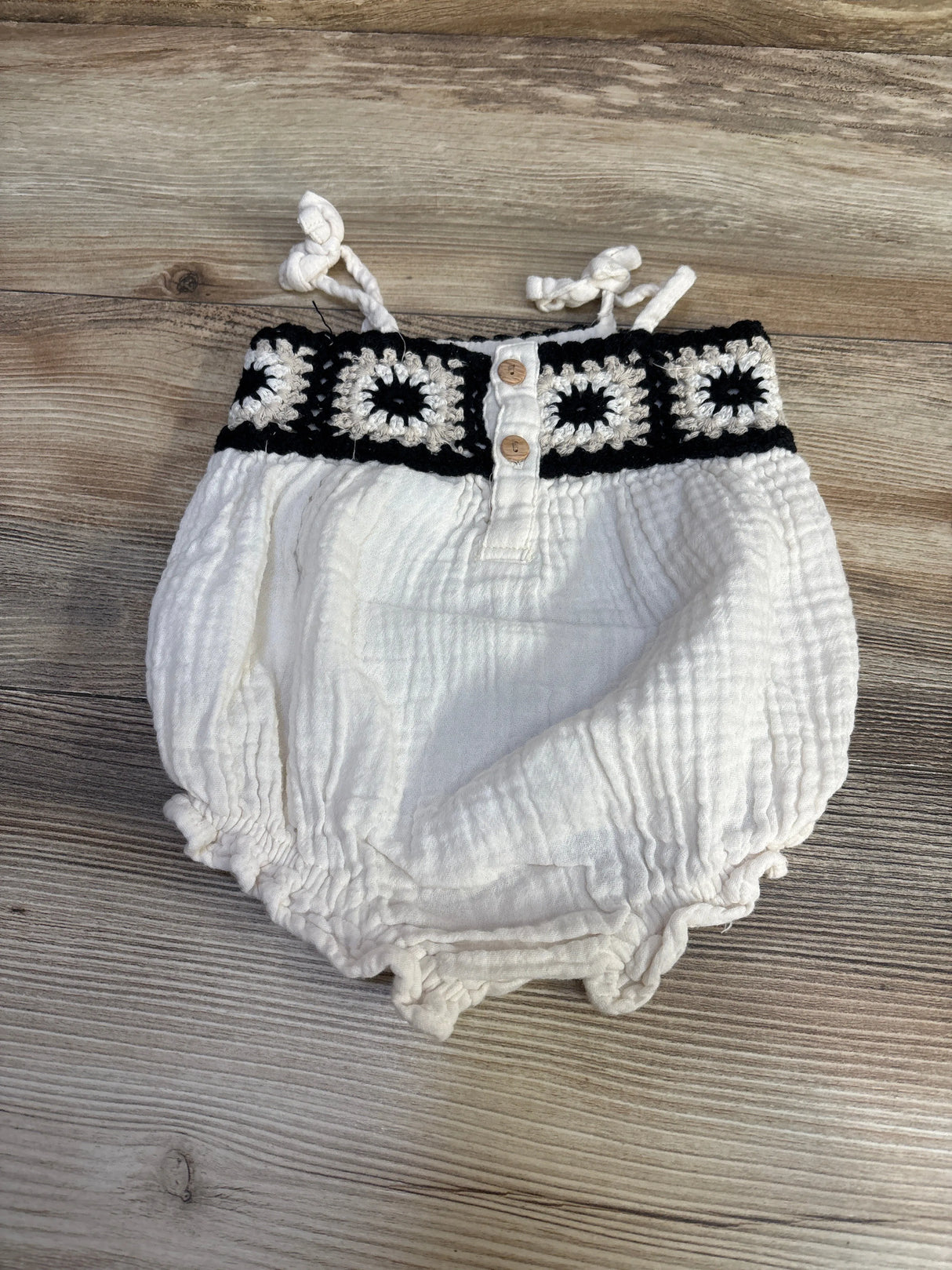 Old Navy Sleeveless Crochet-Trim Bubble Romper White sz 12-18m