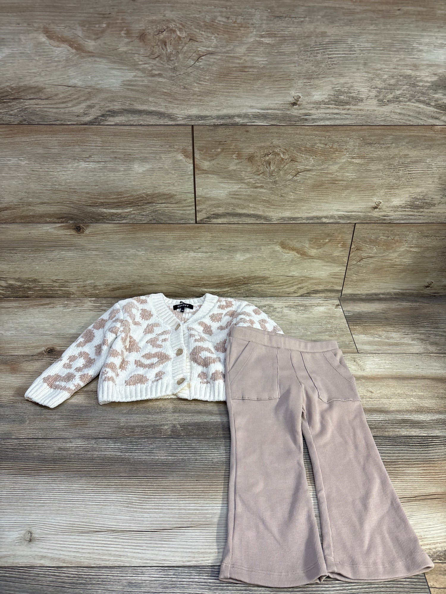 DKNY 2pc Velor Cardigan & Flare Pants Set Ivory sz 18m