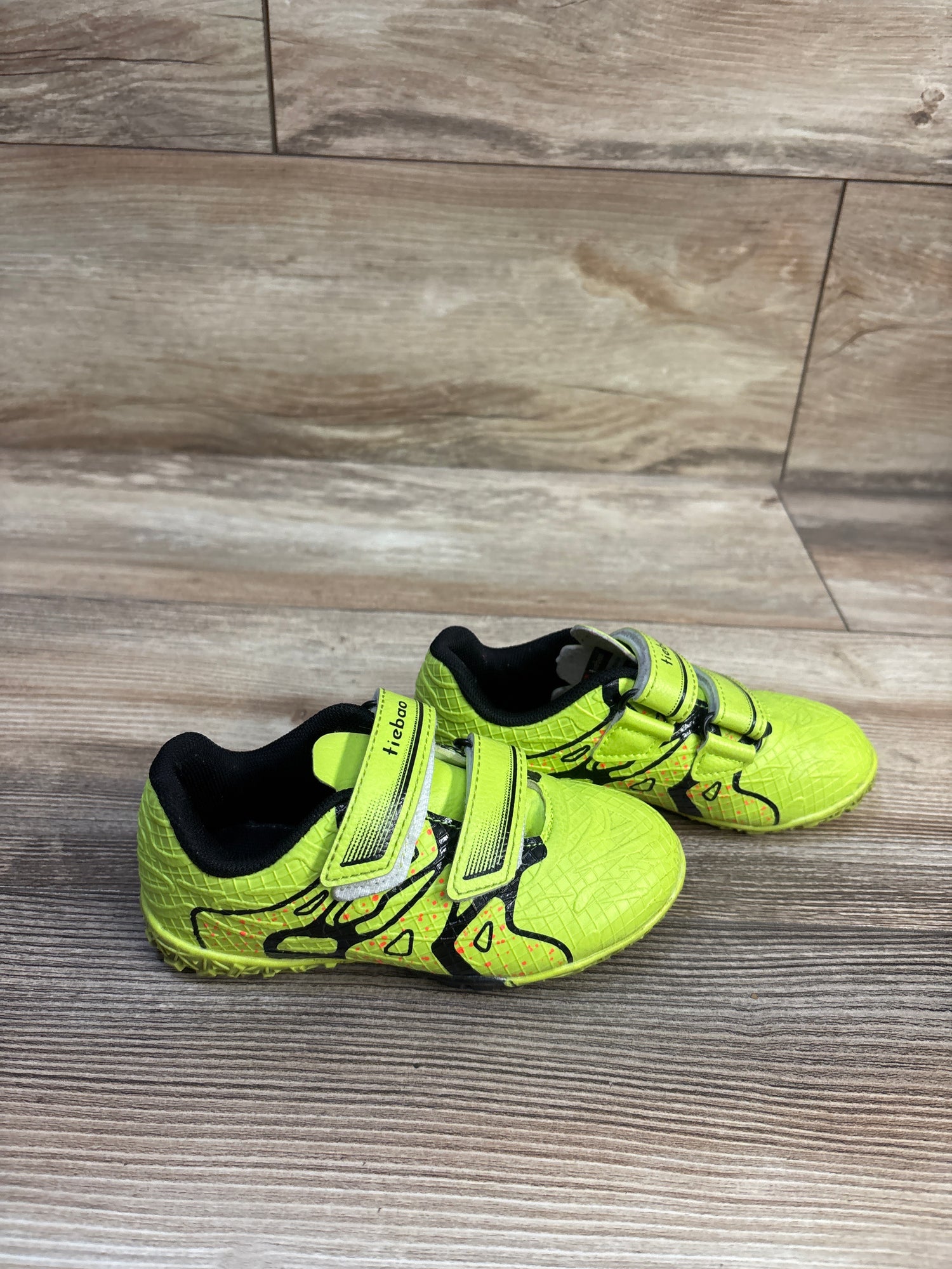 Tiebao Soccer Cleats Lime Green sz 8c