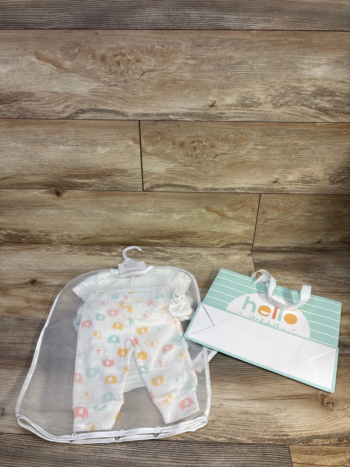NEW Baby Views 8pc Gift Set White sz 0-3m