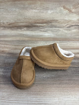 Cat & Jack Faux Suede Clogs Brown sz 5c