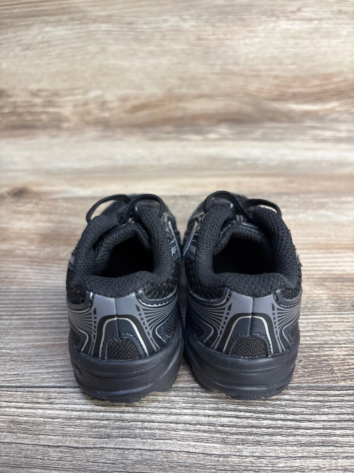 New Balance 740 Bungee Lace Sneakers, Black sz 5c
