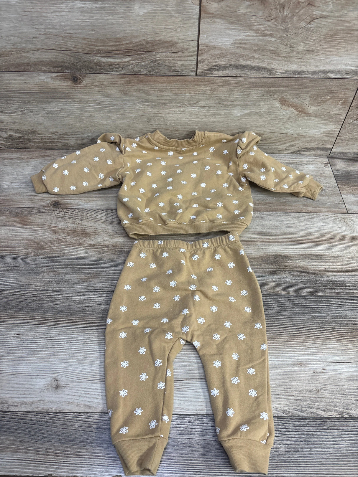 Quincy Mae Floral 2pc Sweatshirt & Joggers Set Yellow sz 6-12m