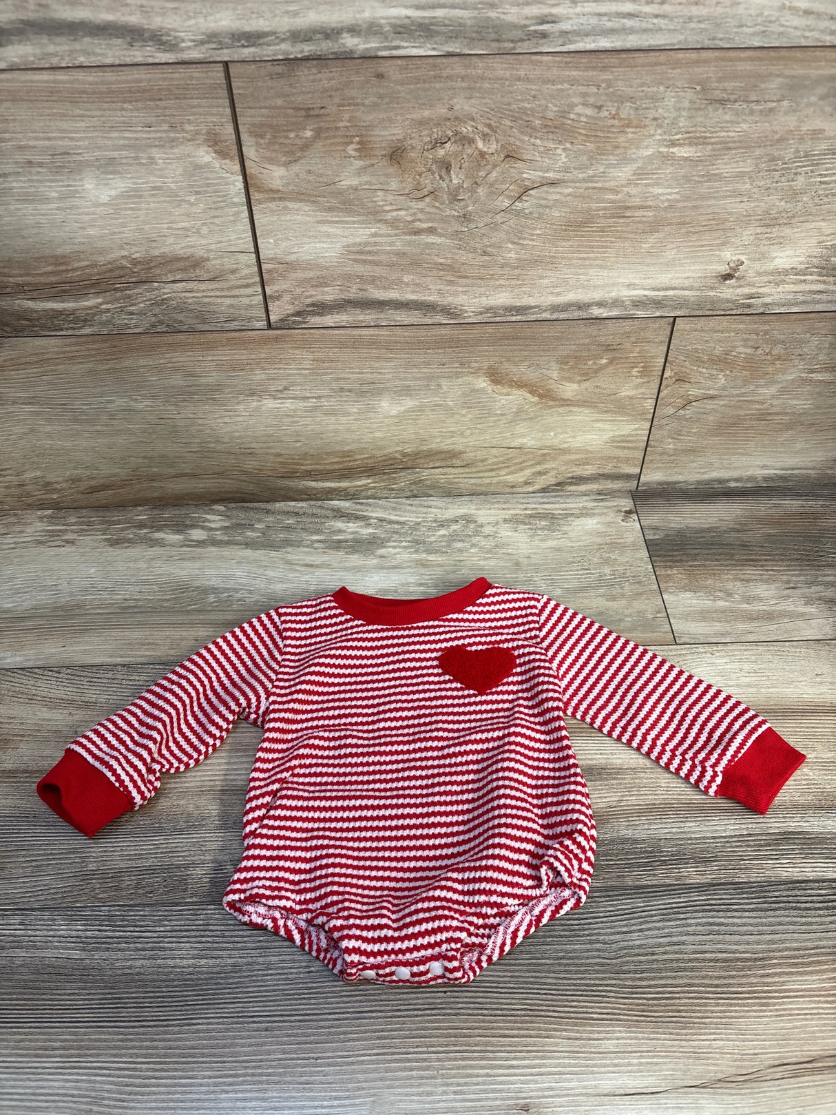 Textured Striped Heart Bubble Romper Red sz 3-6m