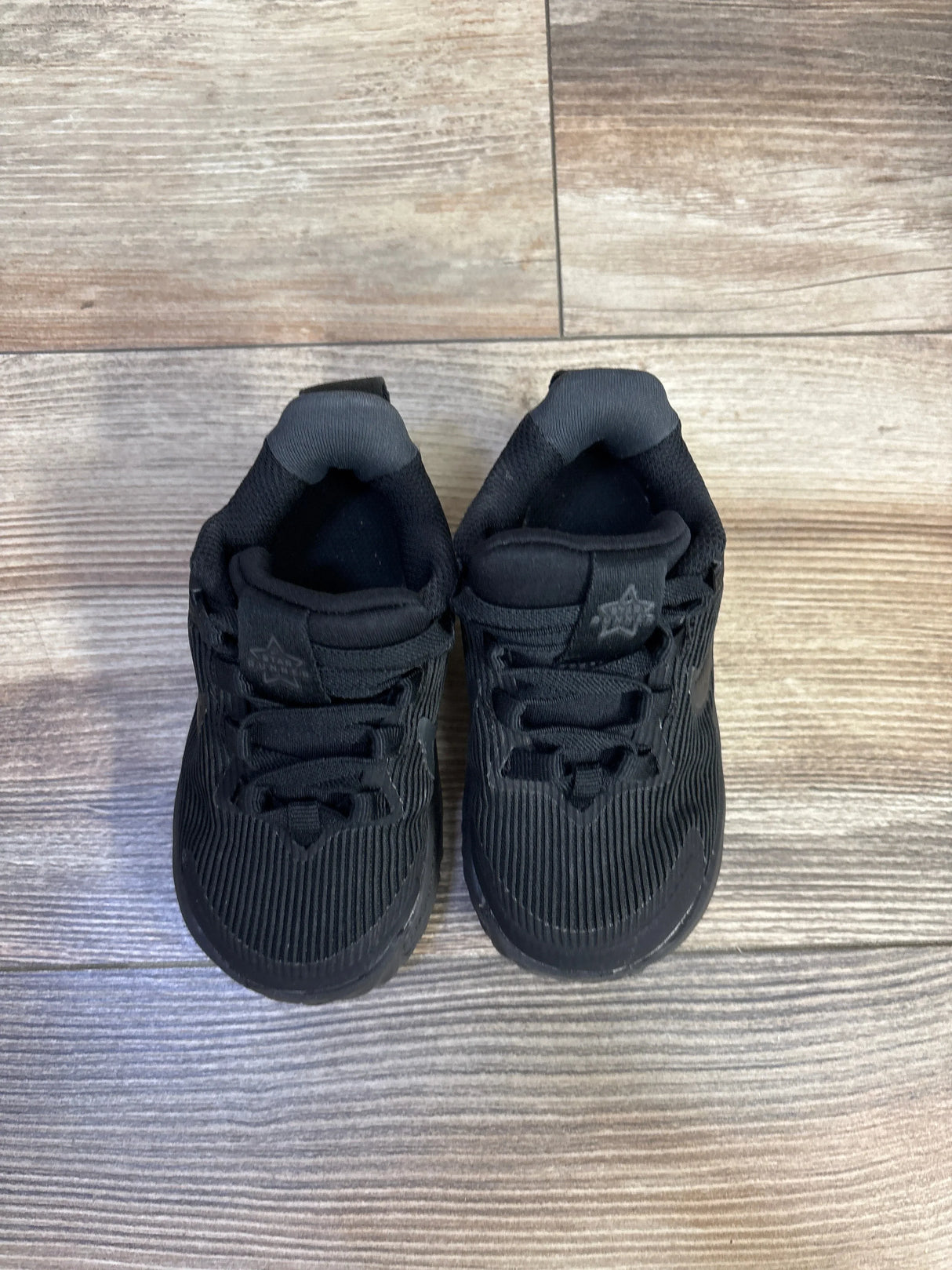 Nike Star Runner 4 TD 'Triple Black' Sneakers sz 6c