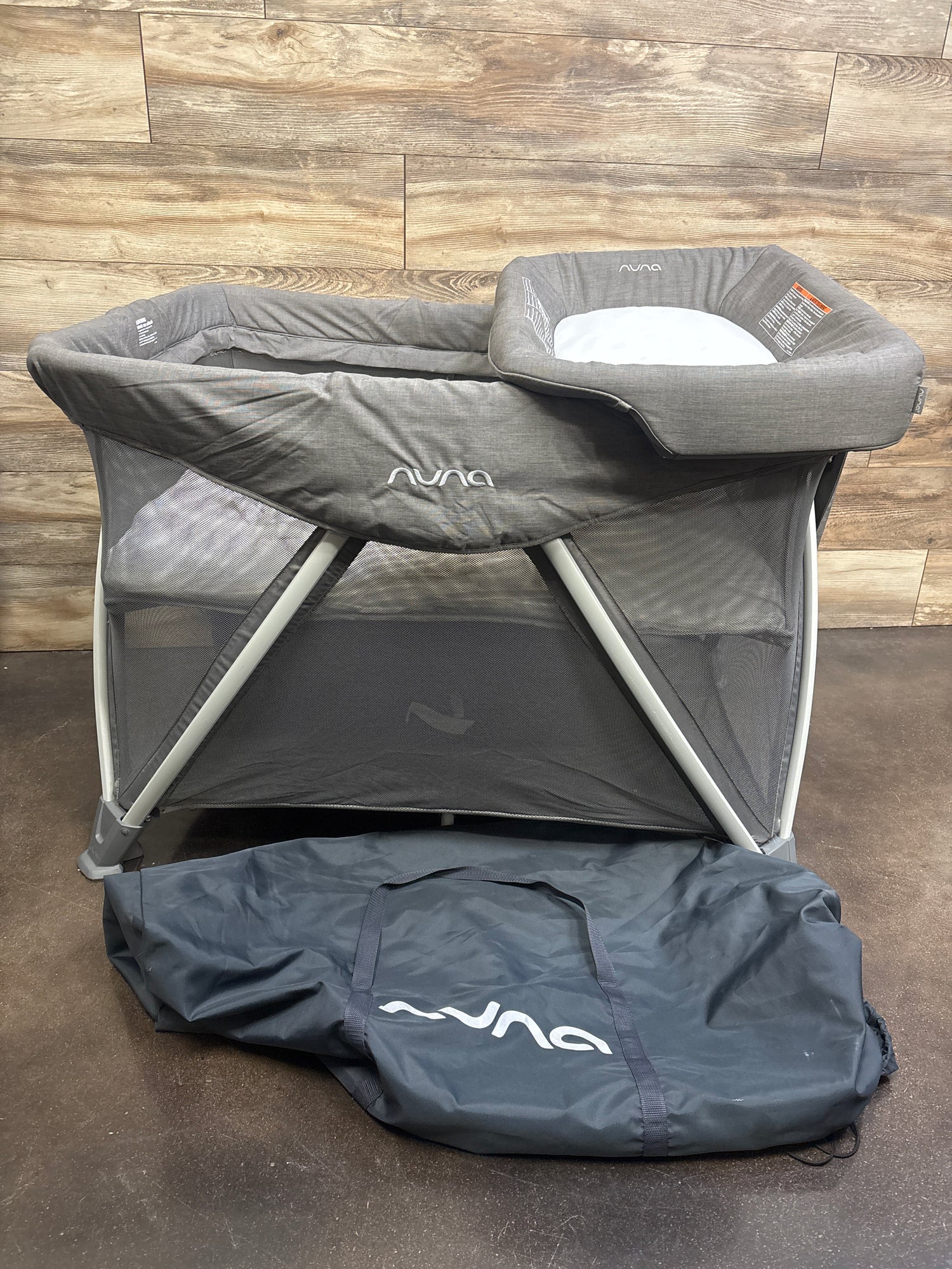 Nuna SENA Aire Playard with Changer in Granite