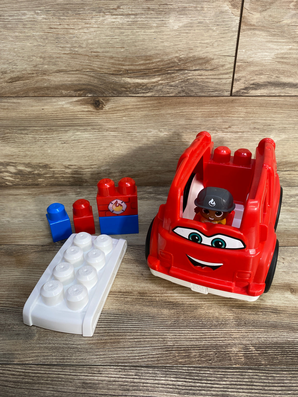 MEGA Bloks Freddy Fire Truck Red