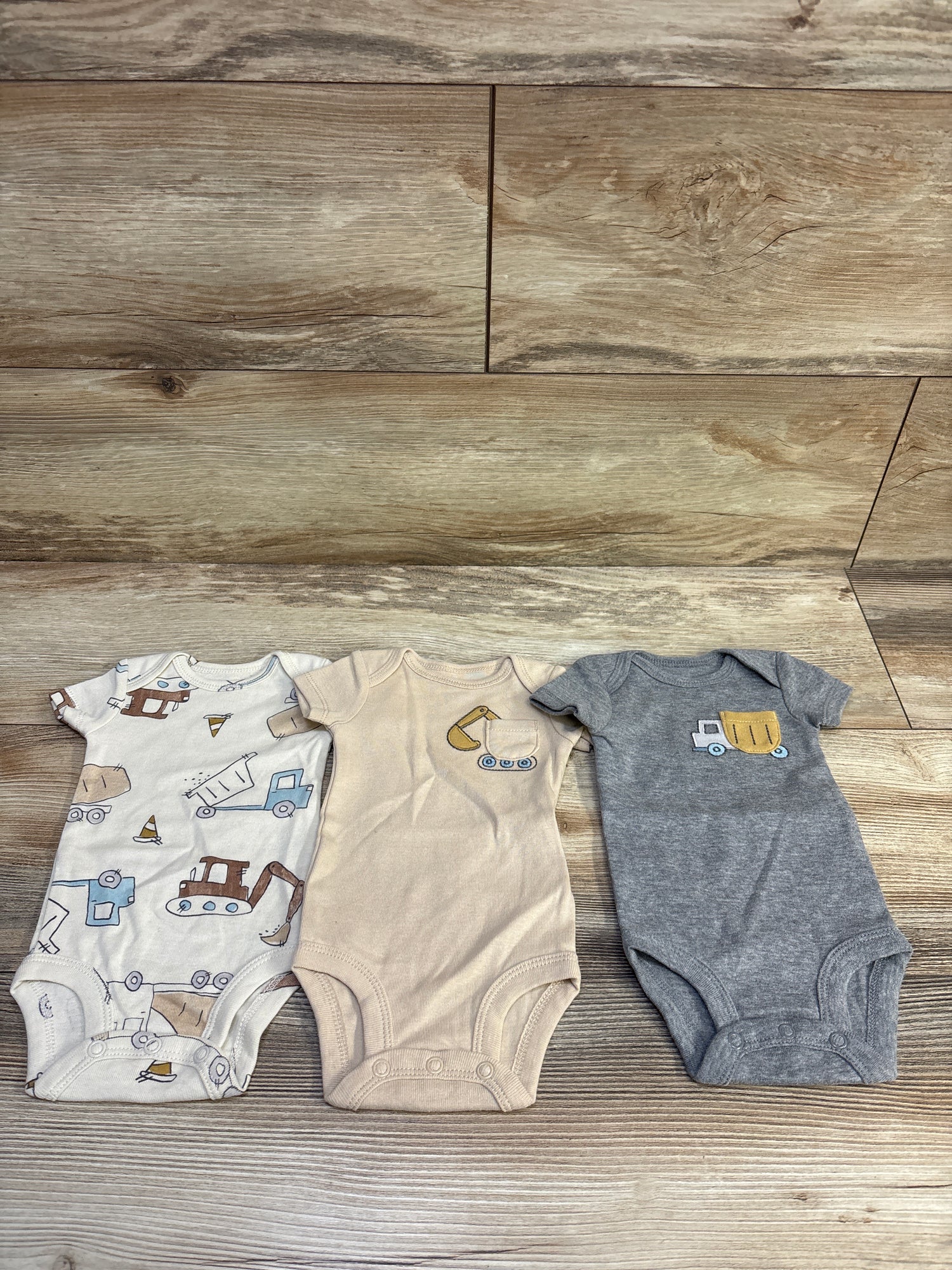 Carter's 3pk Bodysuits Tan sz Newborn