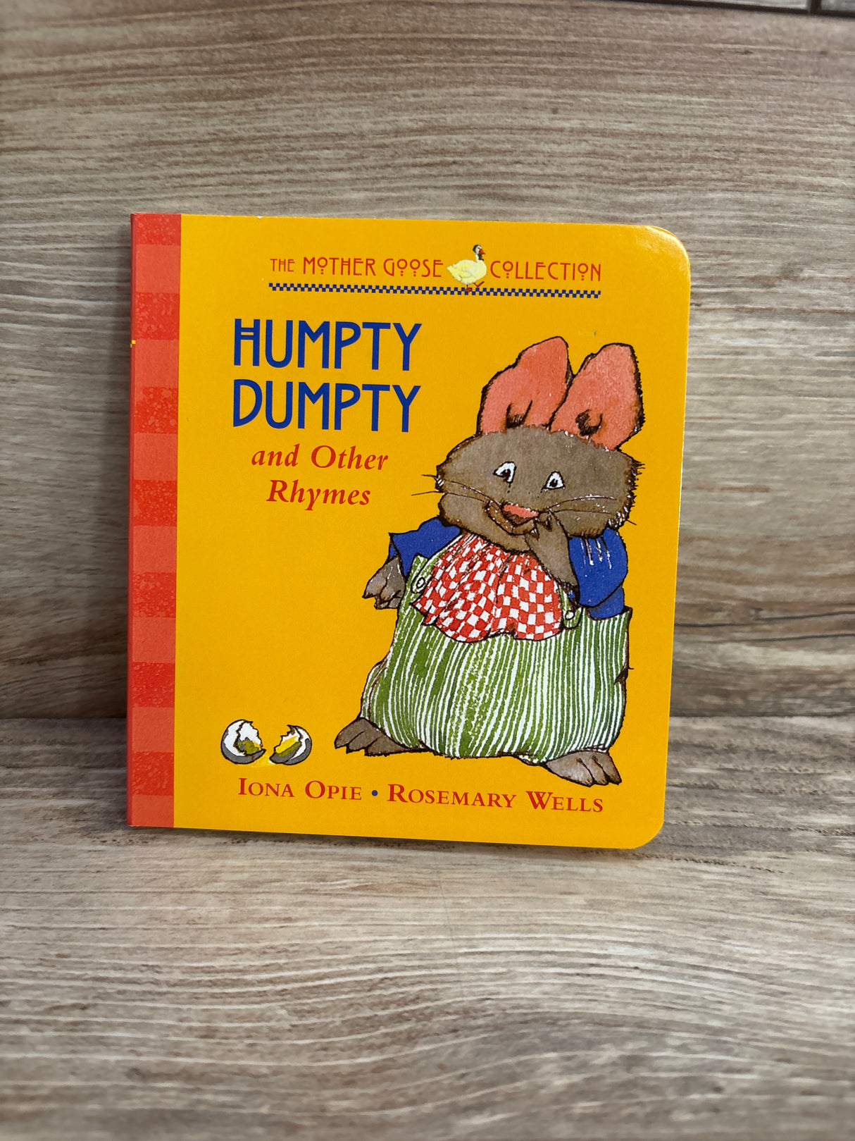 Humpty Dumpty And Other Rhymes Board Book