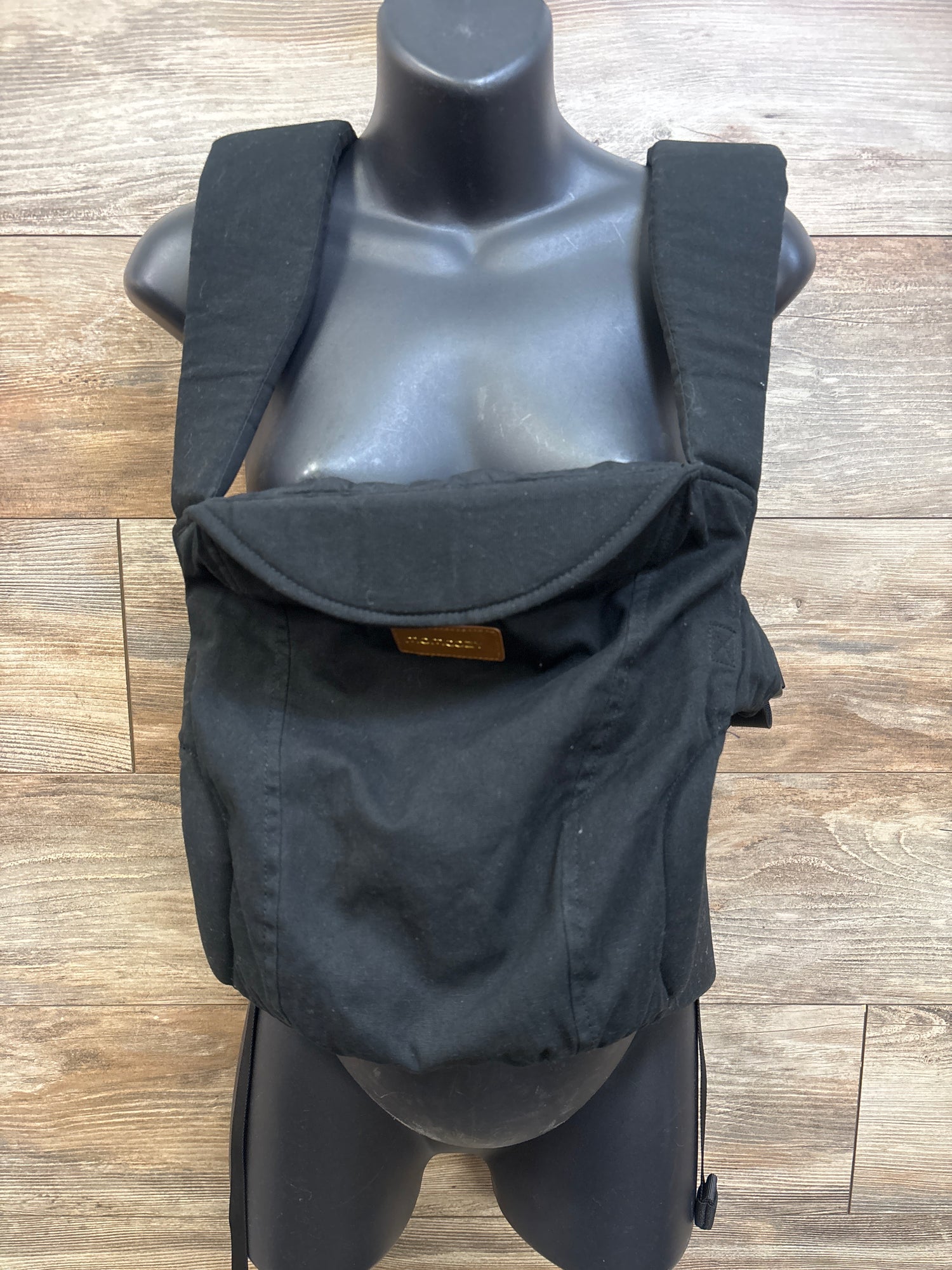 Momcozy Newborn Carrier WeeSnug Black 7-25lbs