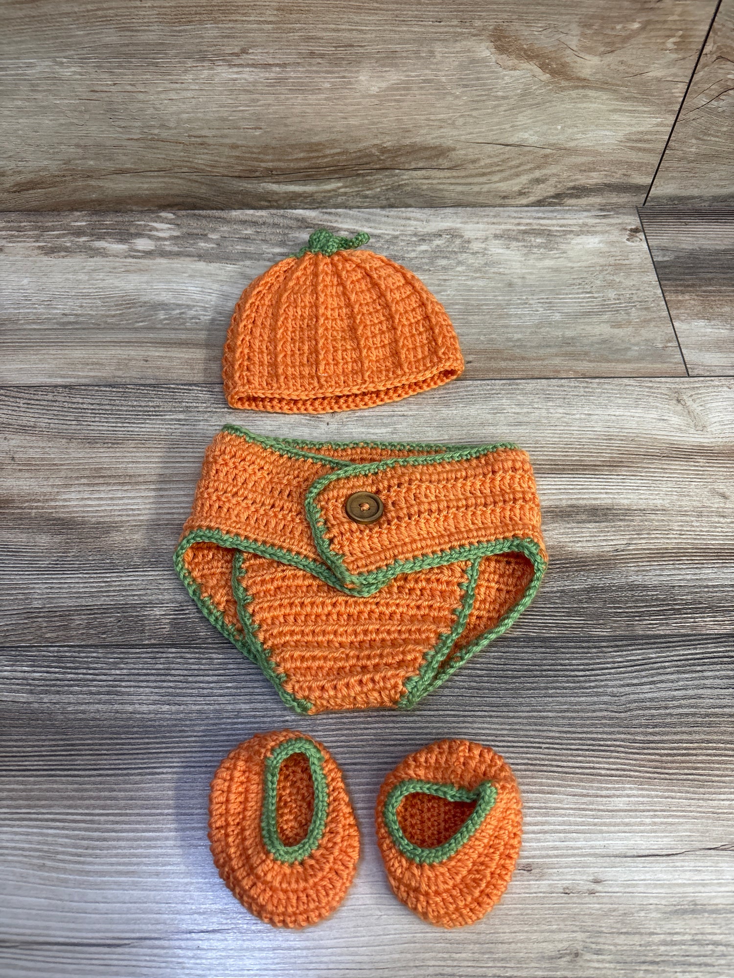 So 'Dorable 3pc Crochet Pumpkin Diaper Cover, Booties, & Hat Set Orange sz 0-6m