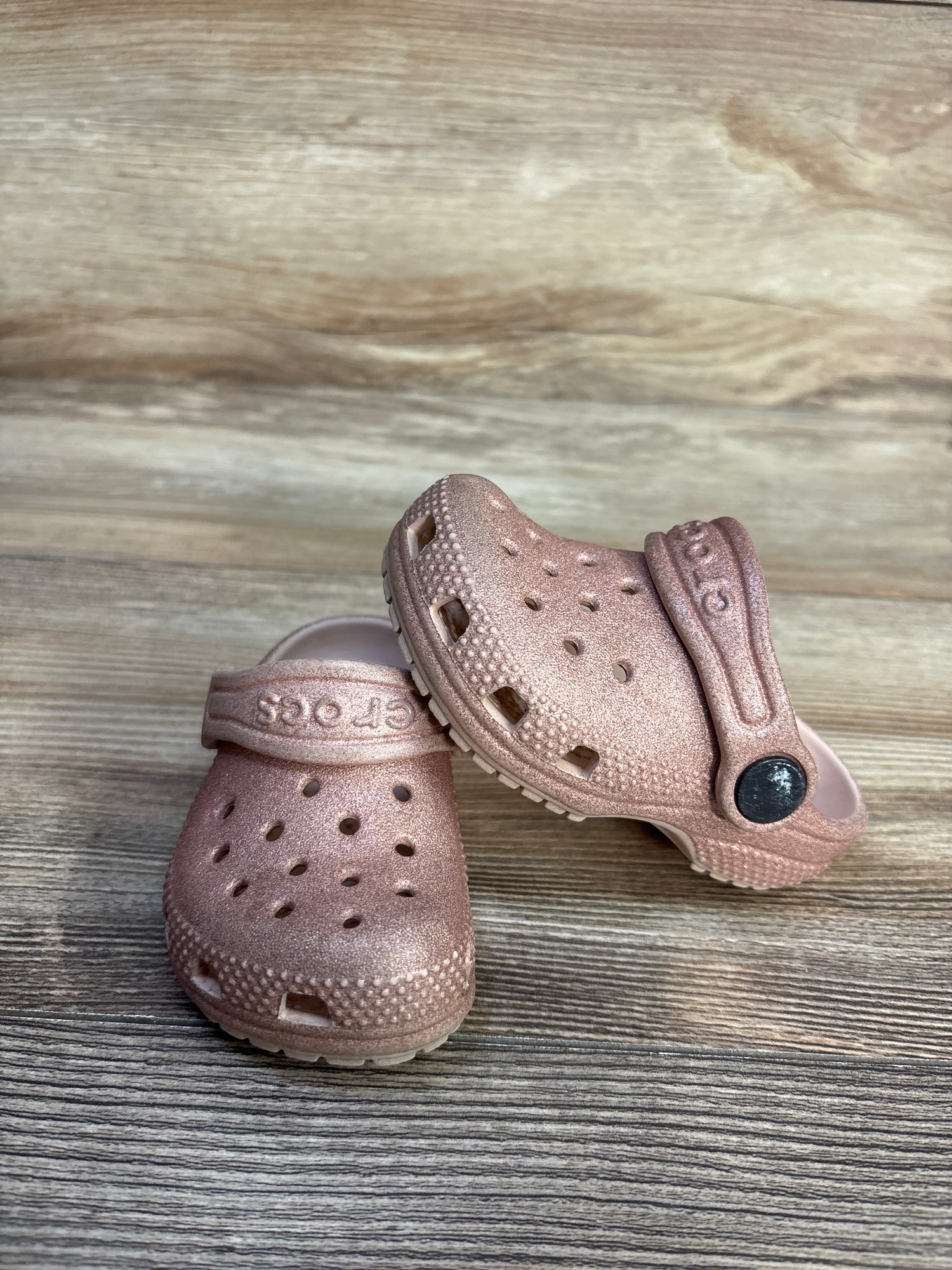 Crocs Classic Clogs Glittery Dusty Pink sz 4c