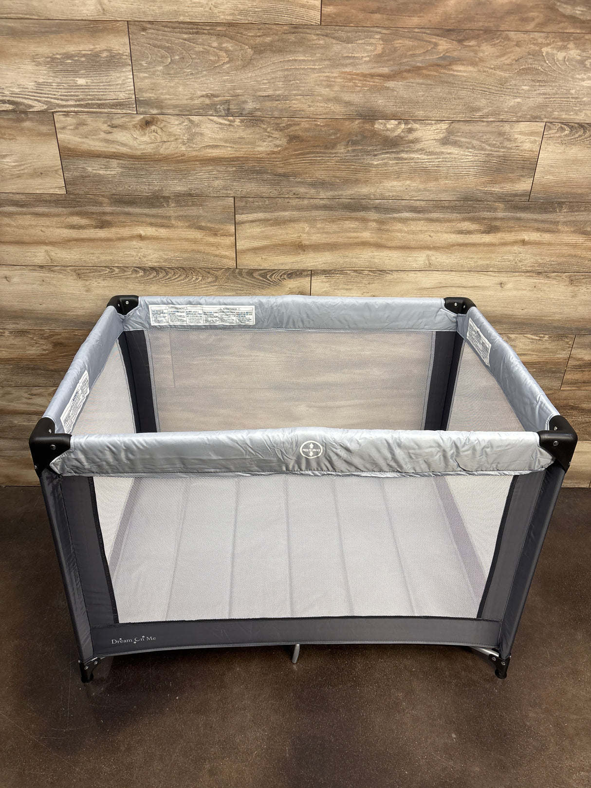 Dream on Me Zodiak Play Yard, Grey