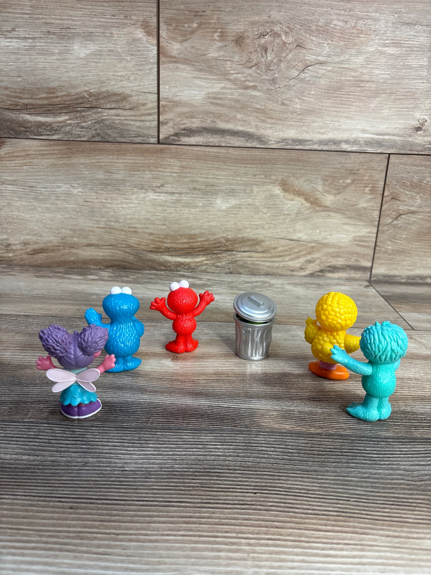 Just Play Sesame Street Neighborhood Friends 6pc Poseable Figurines