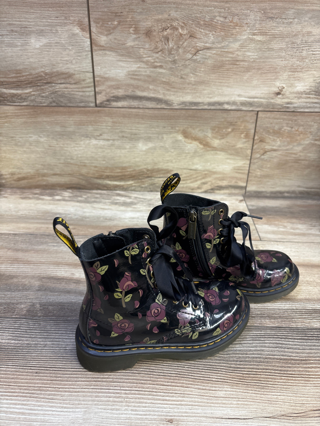 Dr. Marten 1460 Decayed Rose Lace Up Boots Black sz 12c