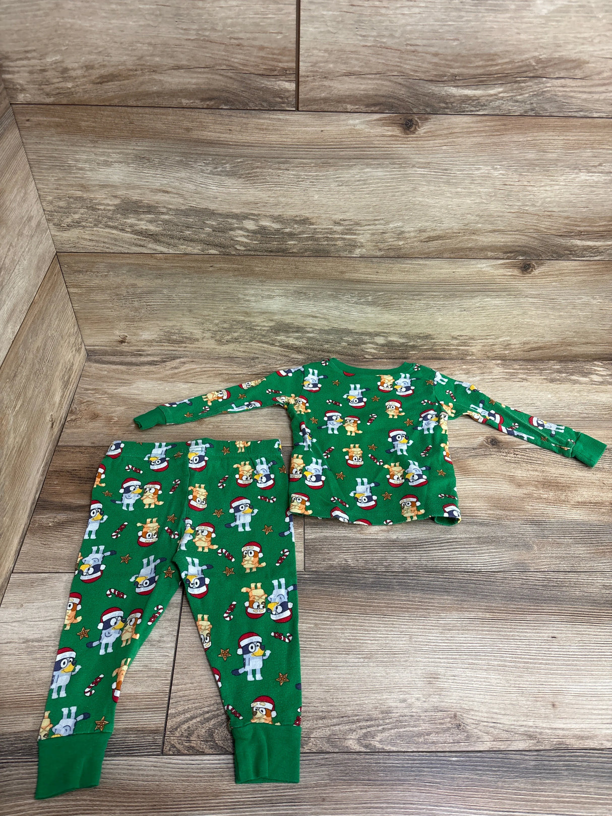 Bluey 2pc Christmas Pajama Set Green sz 2T
