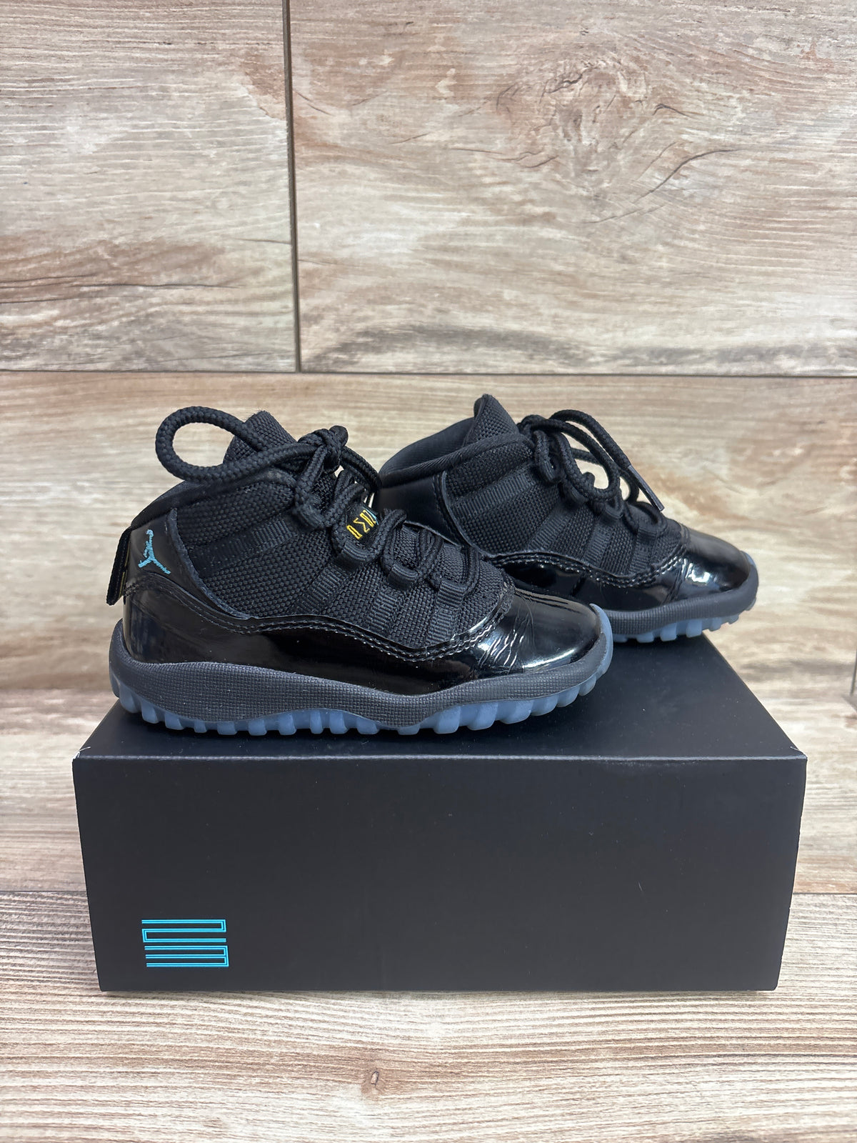 Air Jordan 11 Retro TD 'Gamma Blue' Sneakers sz 8c