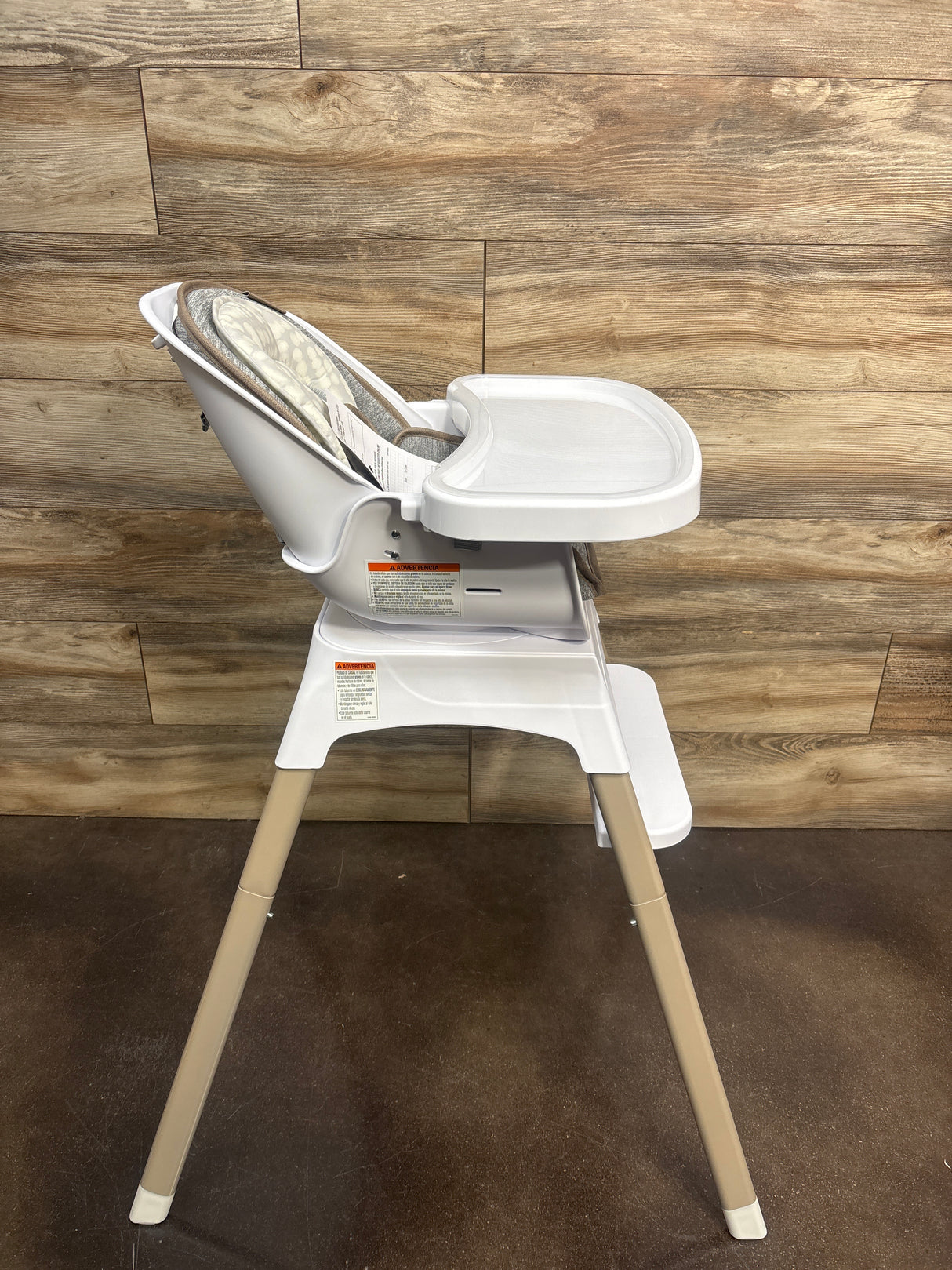 NEW Safety 1st Grow and Go Rotating High Chair in French Gray