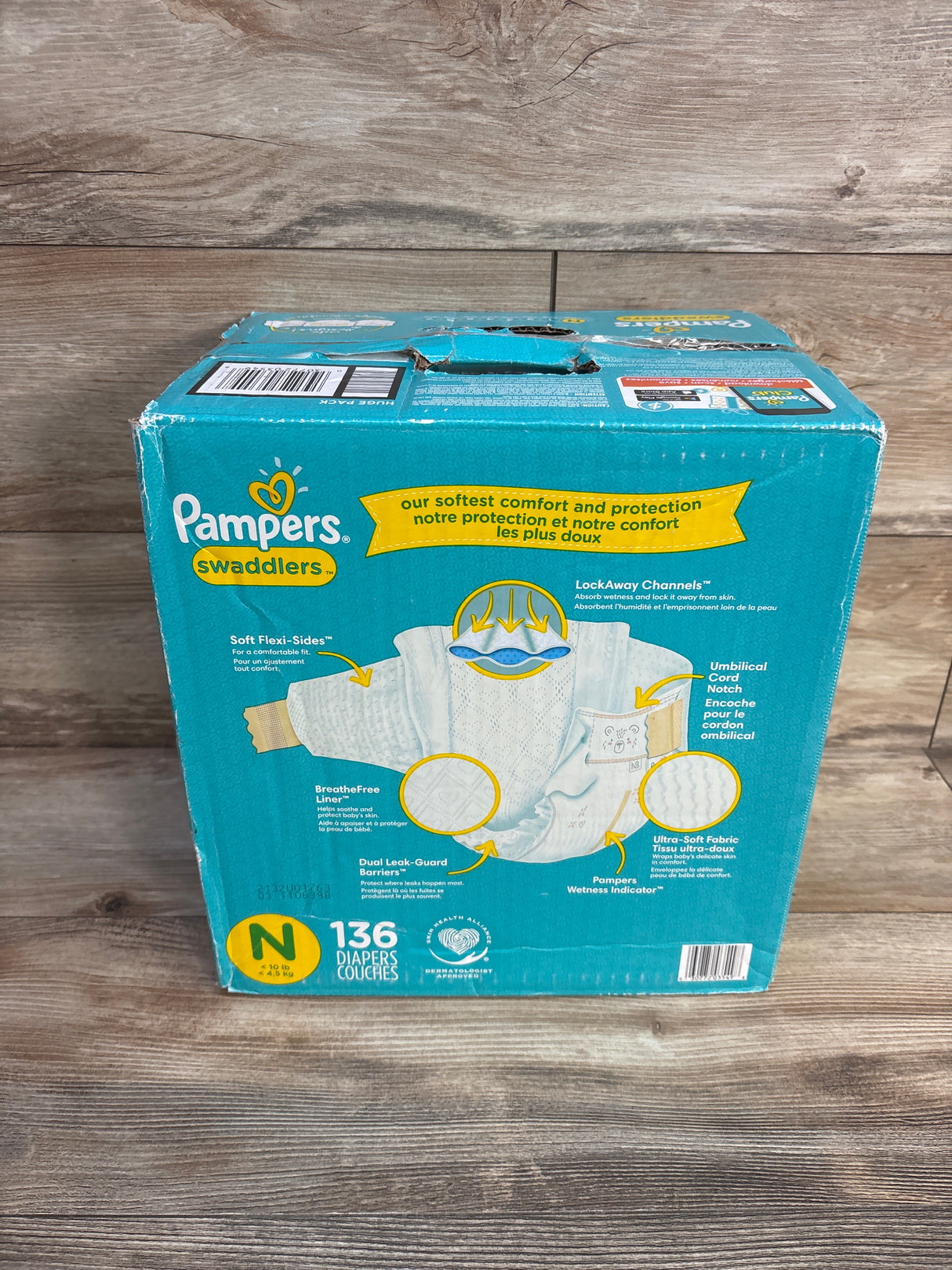 NEW Box of Pampers Swaddlers Baby Diapers Size Newborn, 136 Count