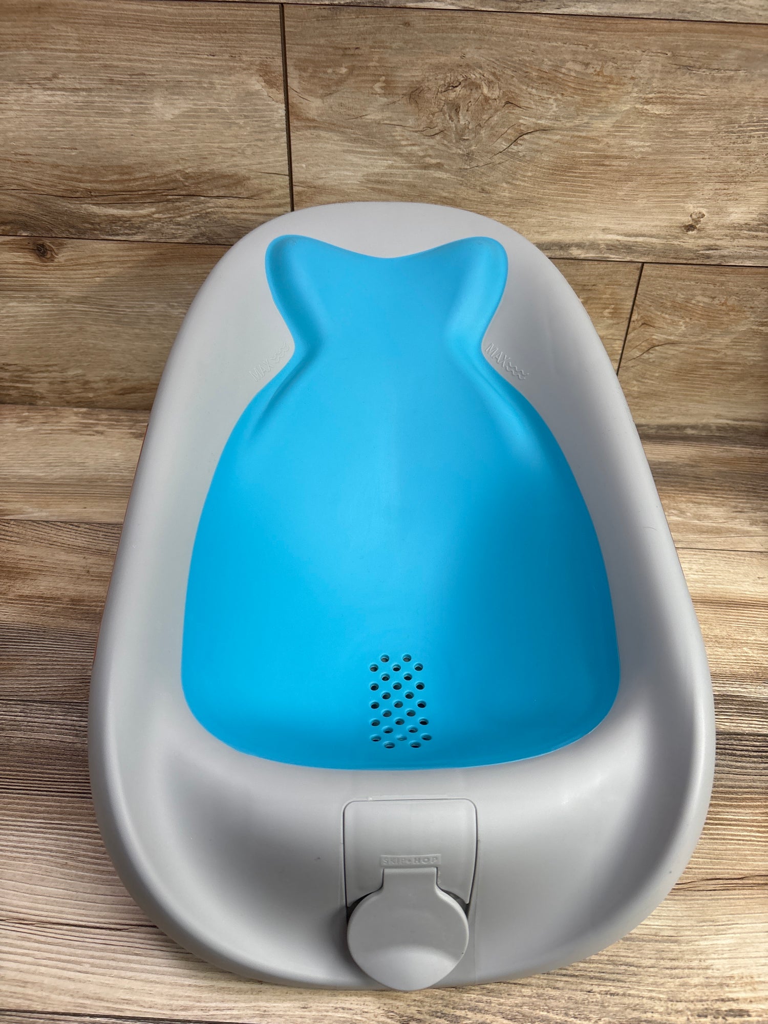 Skip Hop Baby Bath Tub Moby Recline and Rinse