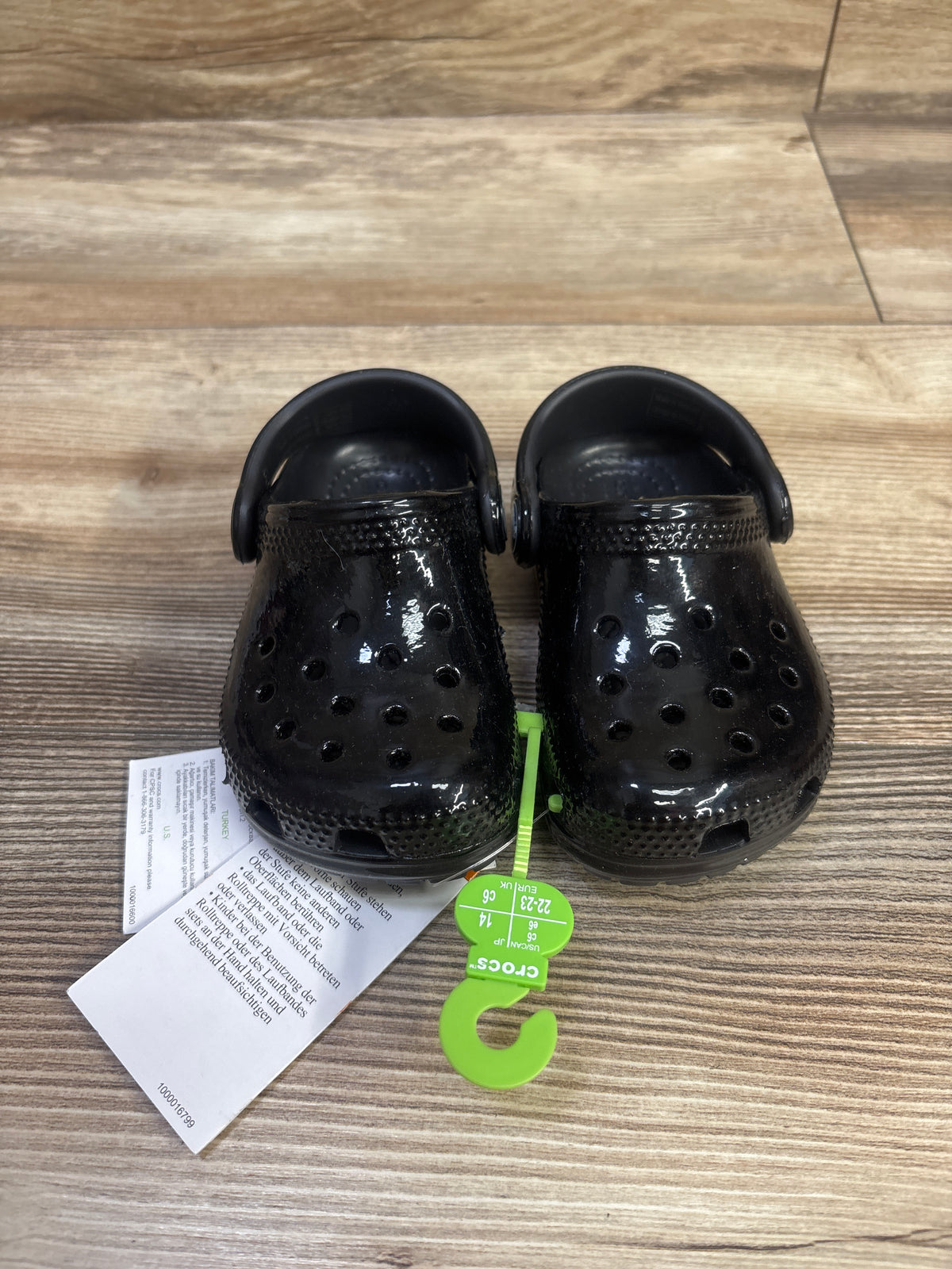 NEW Crocs Classic Clogs Black sz 6c