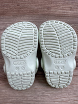 Crocs Classic Floral Cut-Out Clog in Jade Tint sz 5c