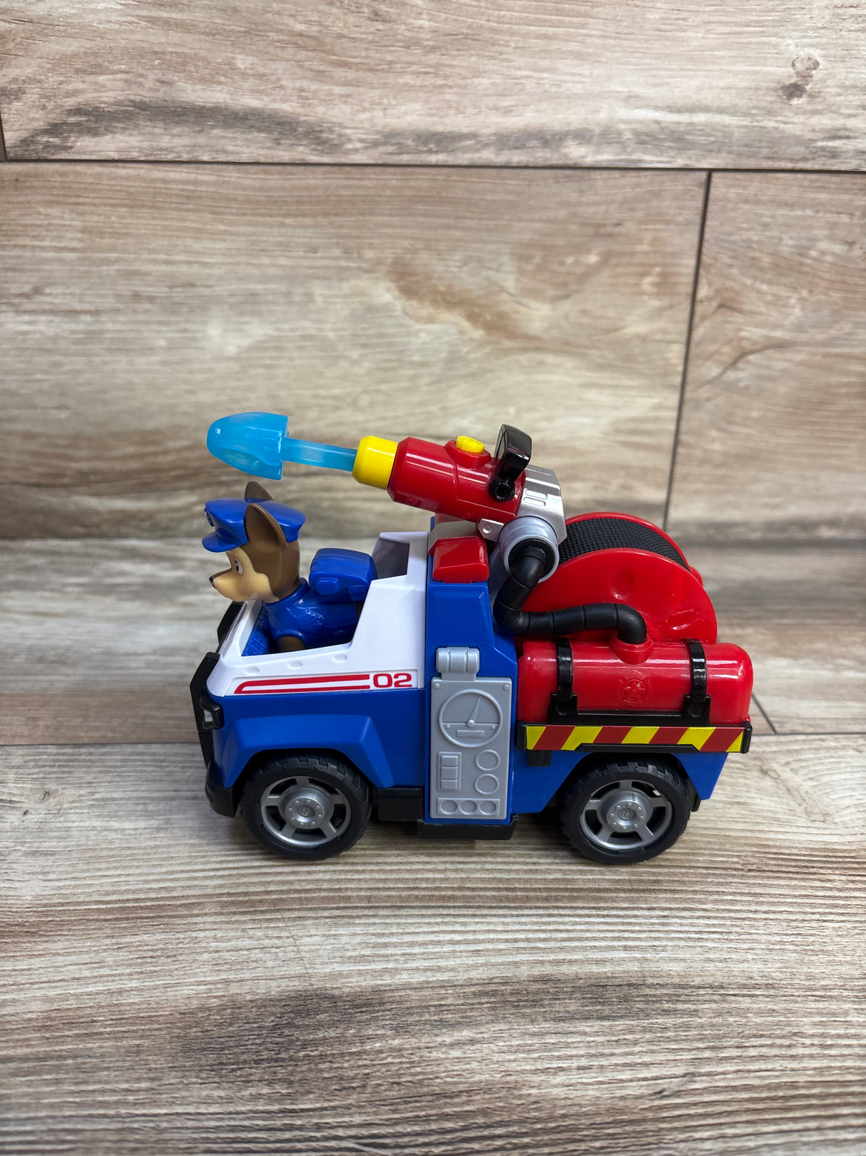 Paw Patrol Fire Rescue: Chase Rescue Fire Cruiser with Action Figure