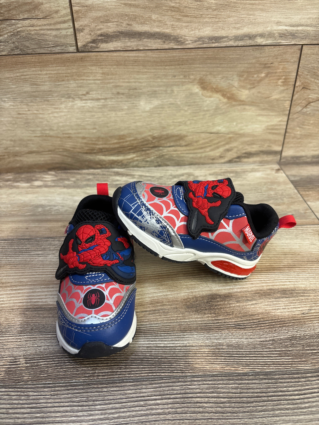 Marvel Spider-Man Light Up Sneakers Red sz 8c