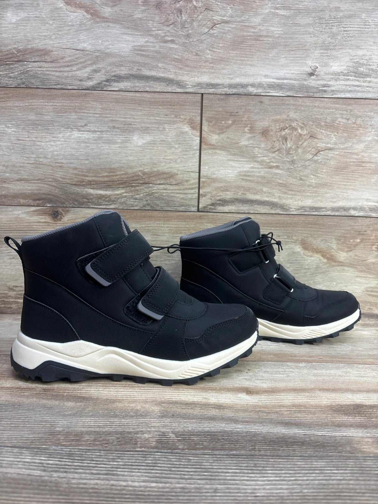 NEW All In Motion Waterproof Arrow Snow Boot Jet Black sz 6Y