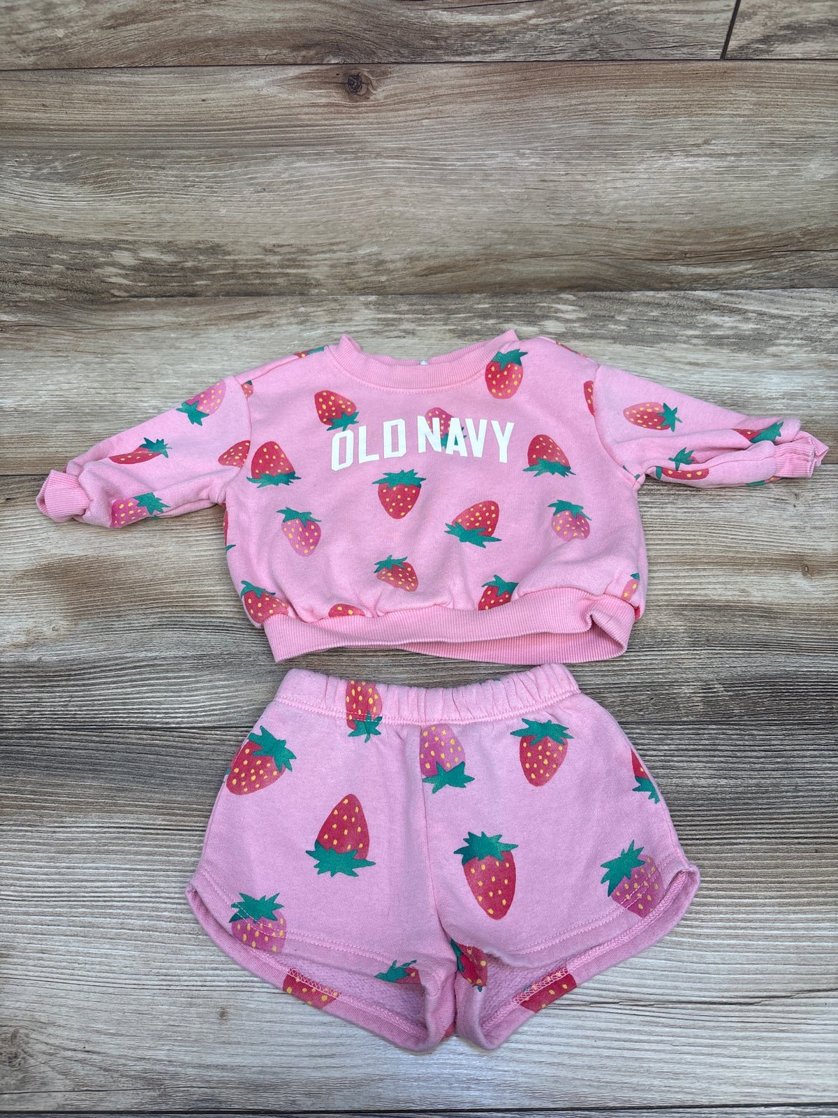 Old Navy 2pc Strawberry Pullover Sweatshirt & Shorts Set Pink sz 3-6m