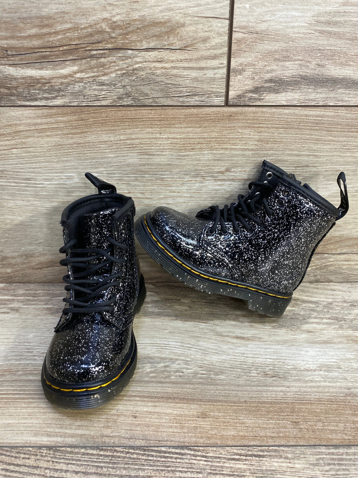 Dr. Martens 1460 Lace Up Boots in Black Cosmic Glitter sz 7c
