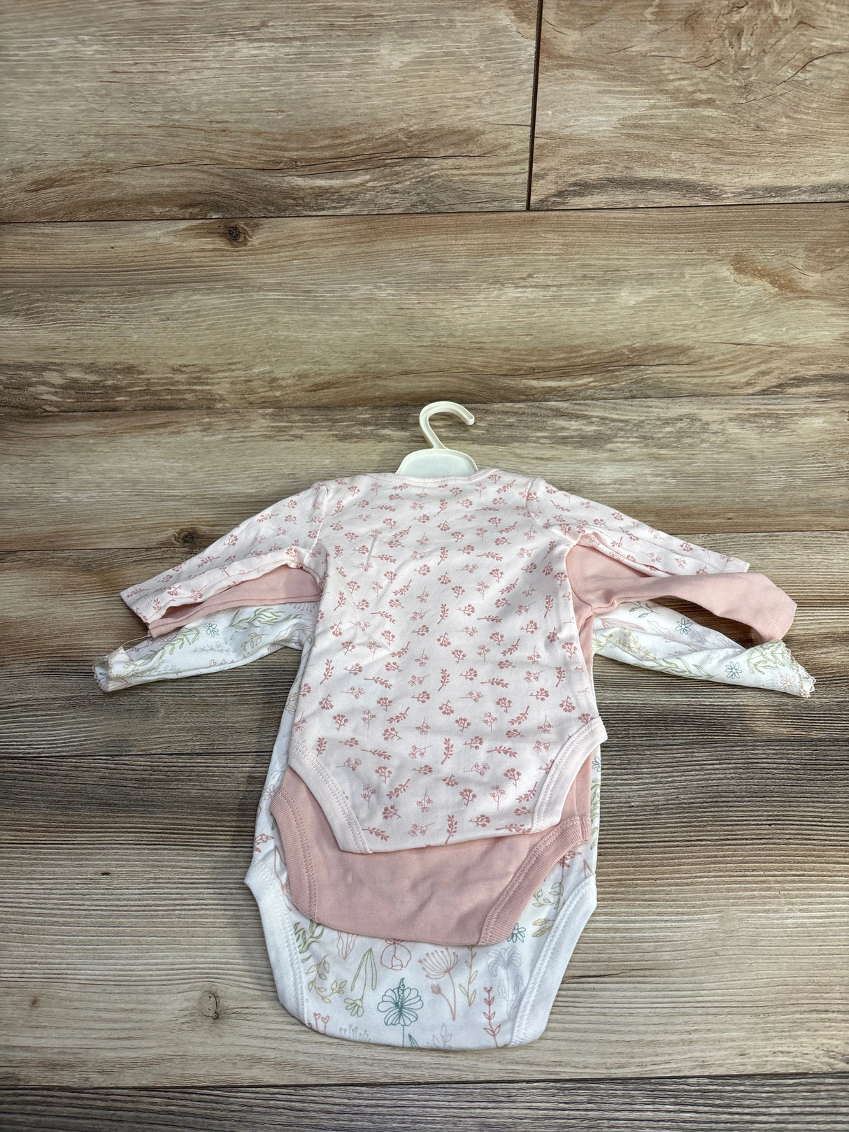 NEW Tres Beau Et Belle 3pc Floral Bodysuit Set White sz 0-3m