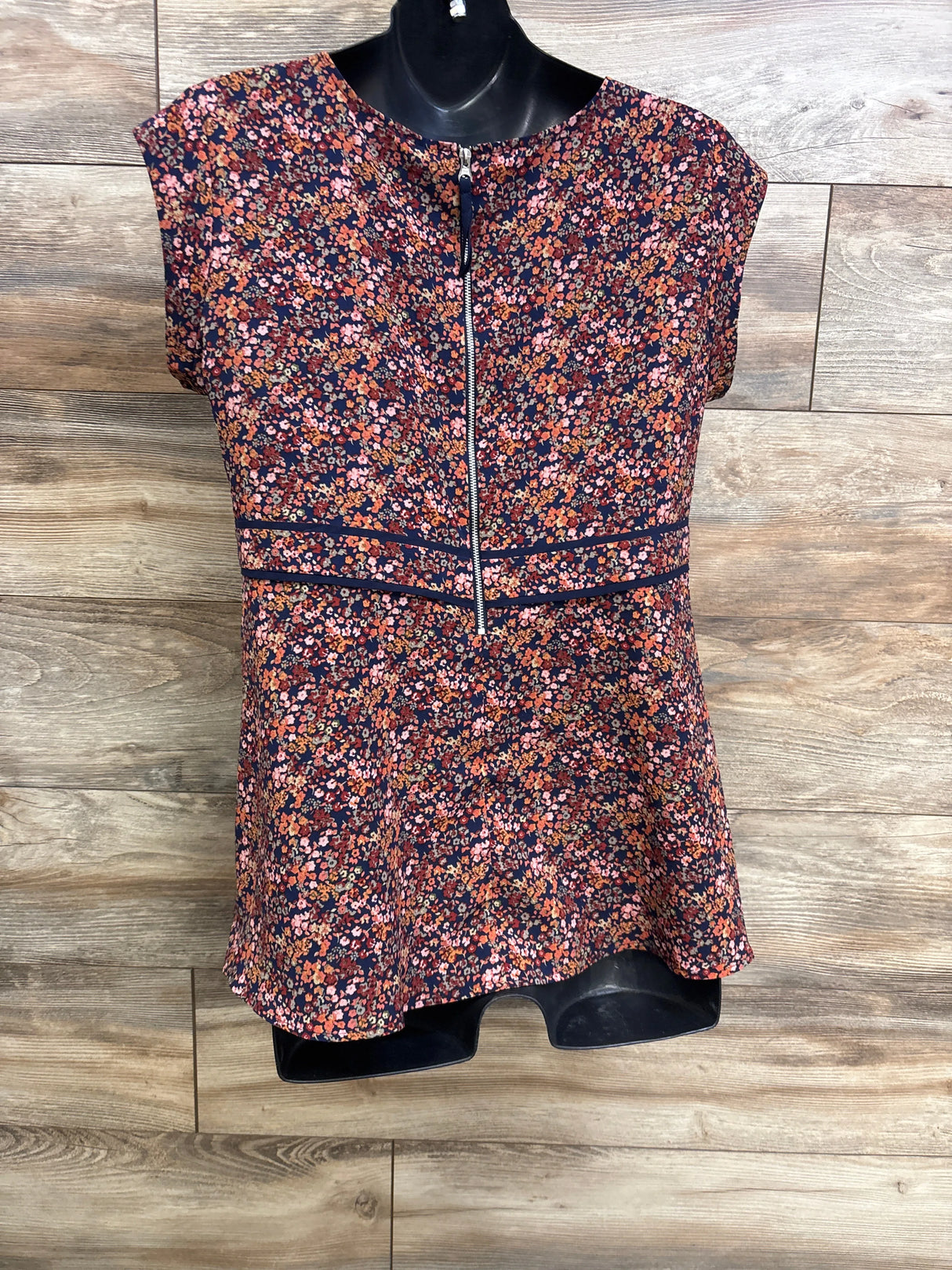 Motherhood Maternity Floral Sleeveless Top Navy sz Medium