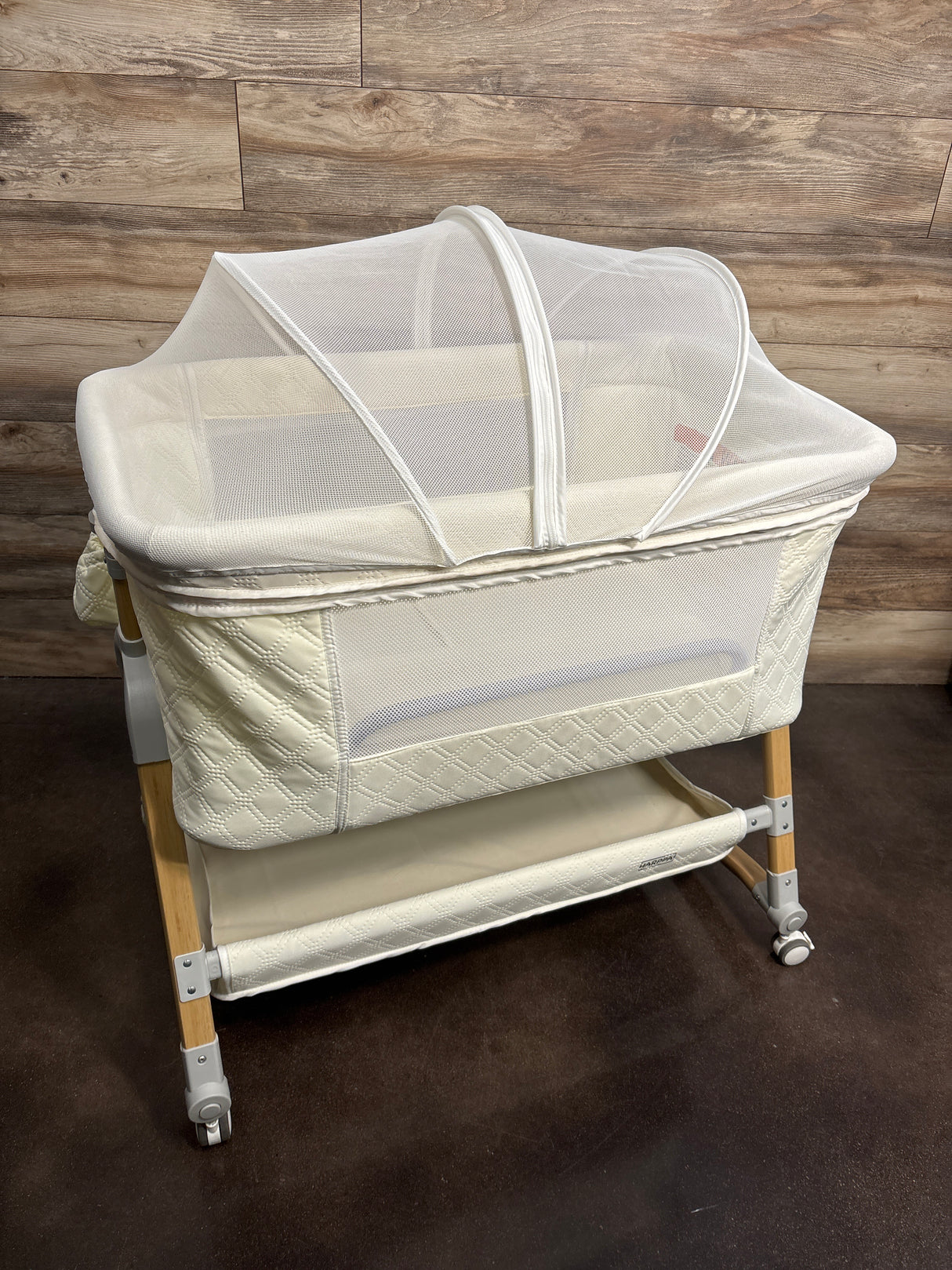 HARPPA Cuddly 3 in 1 Bassinet with Detachable Changing Station, Cream